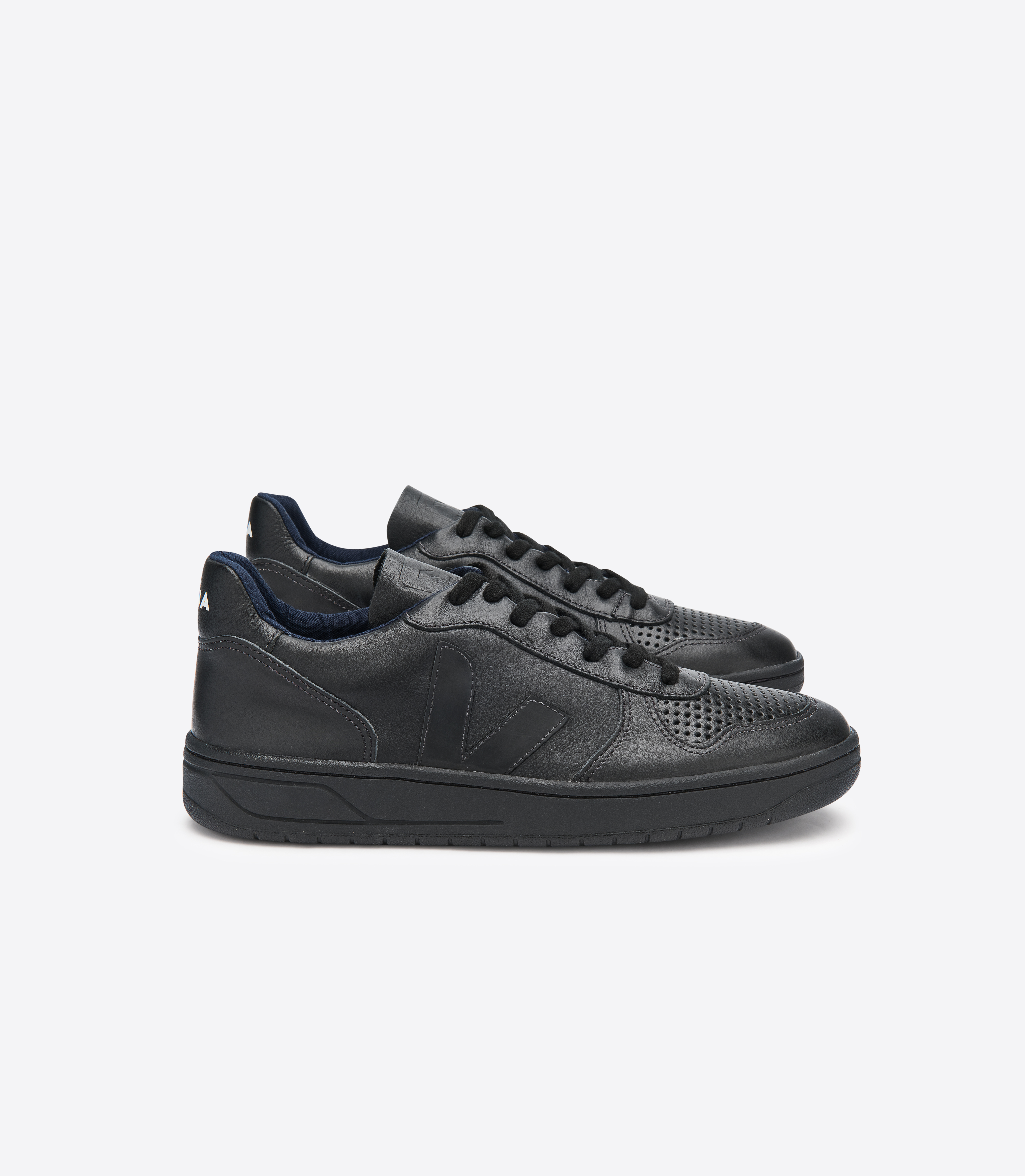 veja-sneakers-v-10-leather-