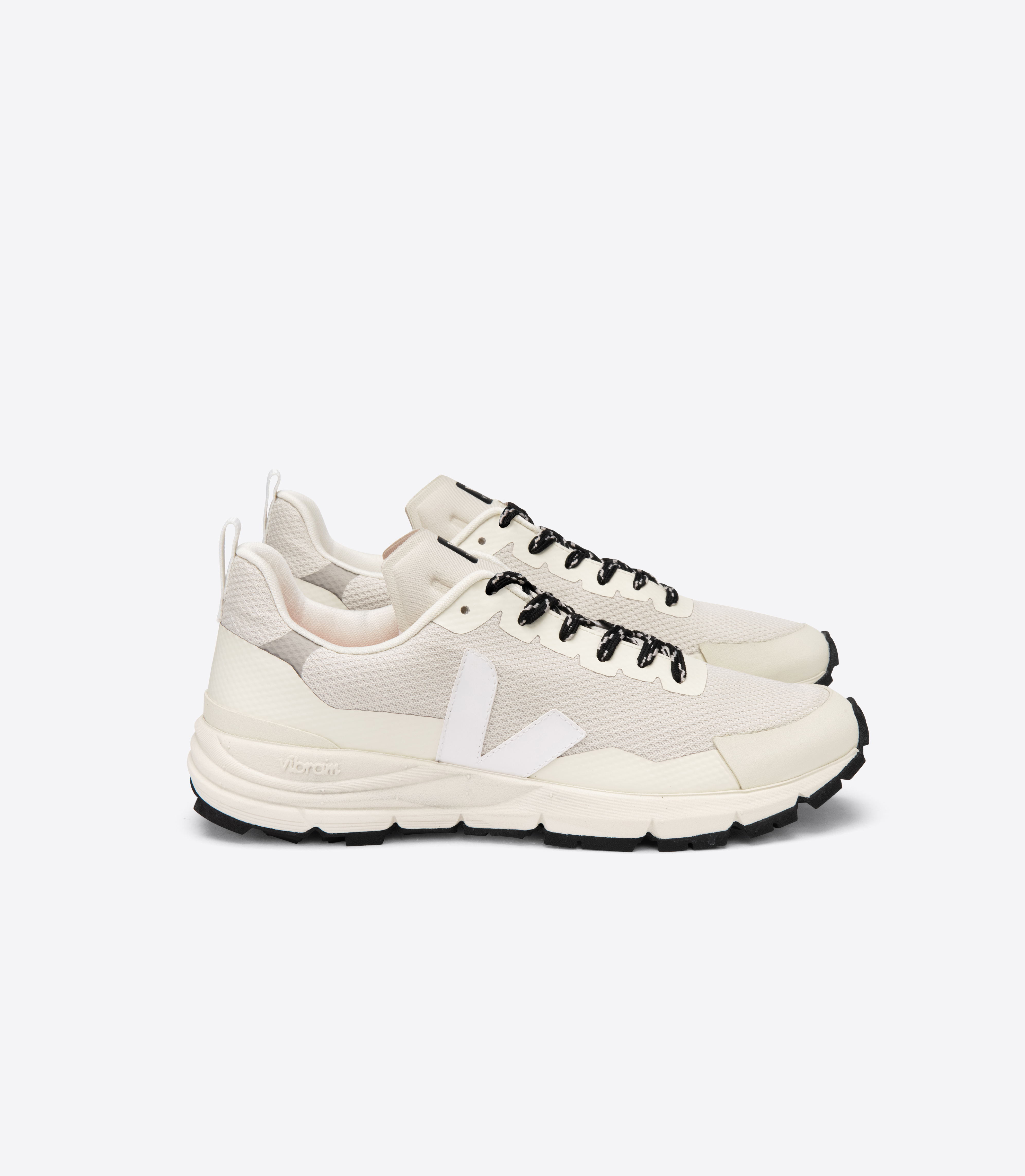 Veja Dekkan Alveomesh Trail Shoes | Uncrate Supply