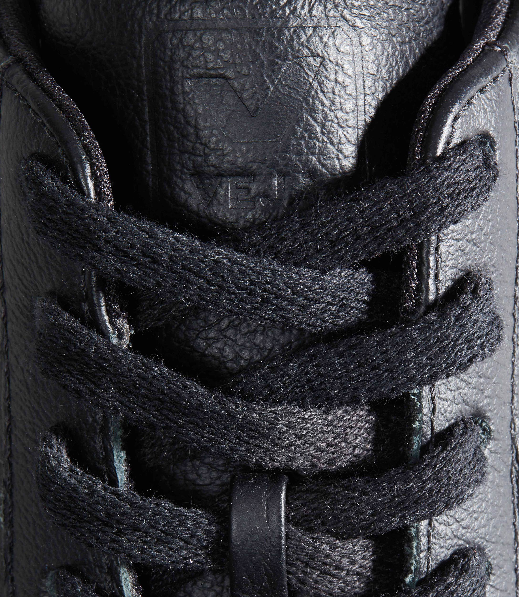 LACES ORGANIC COTTON BLACK | VEJA