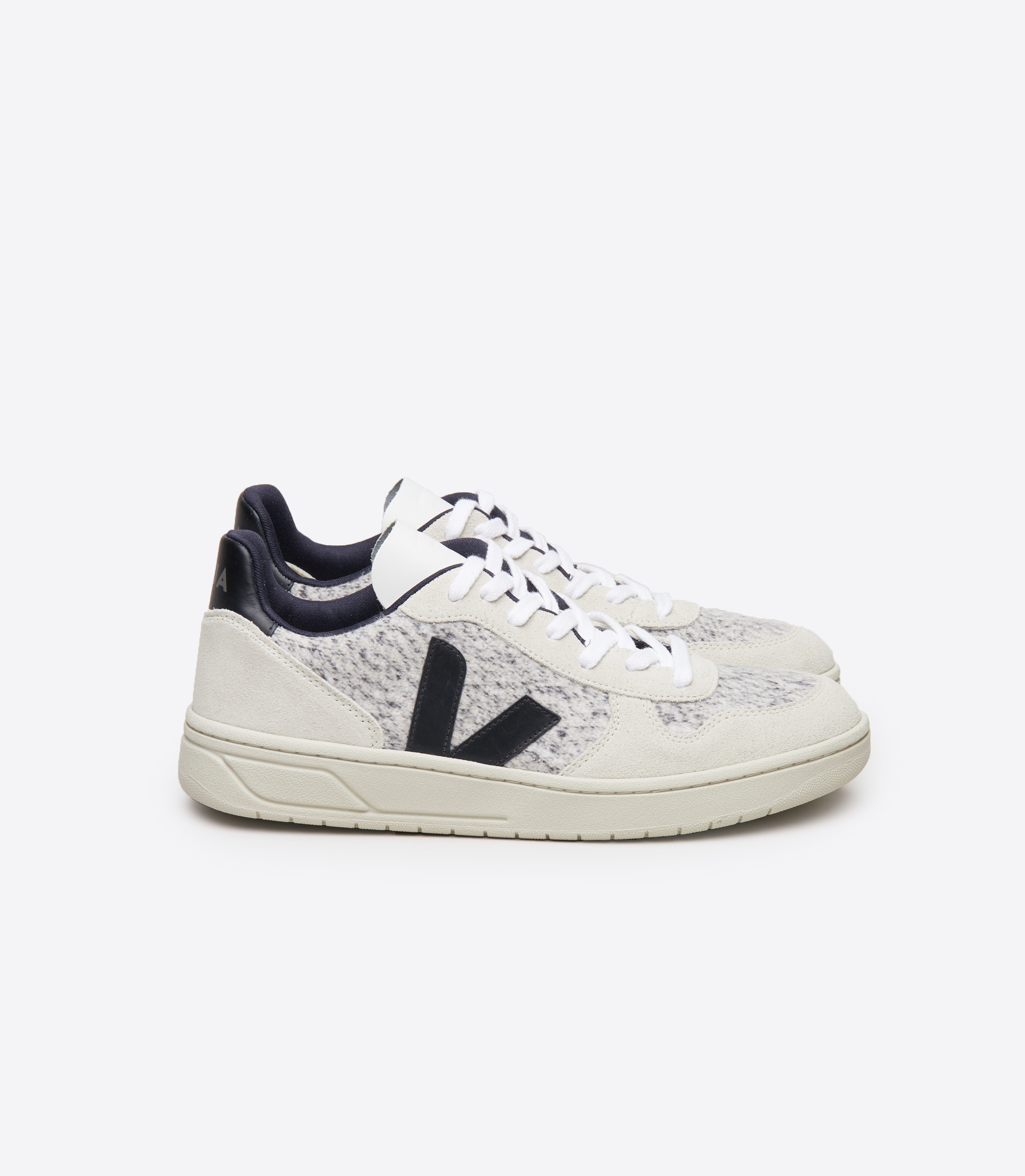 V-10 FLANNEL SNOW BLACK | VEJA