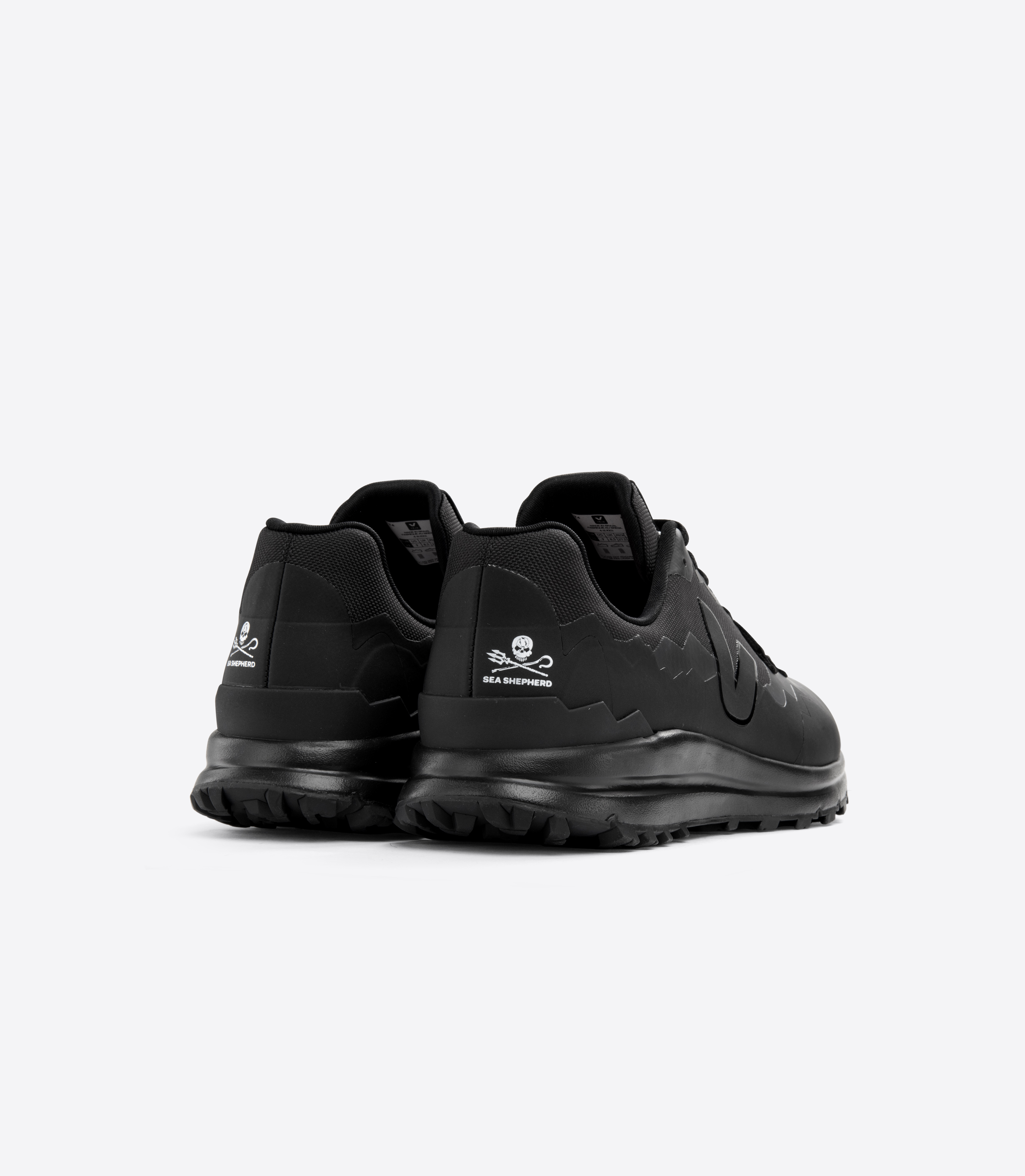 VEJAヴェジャFitz Roy Trek-Shell Sneakersスニーカー FITZ ROY TREK-SHELL FULL BLACK | VEJA