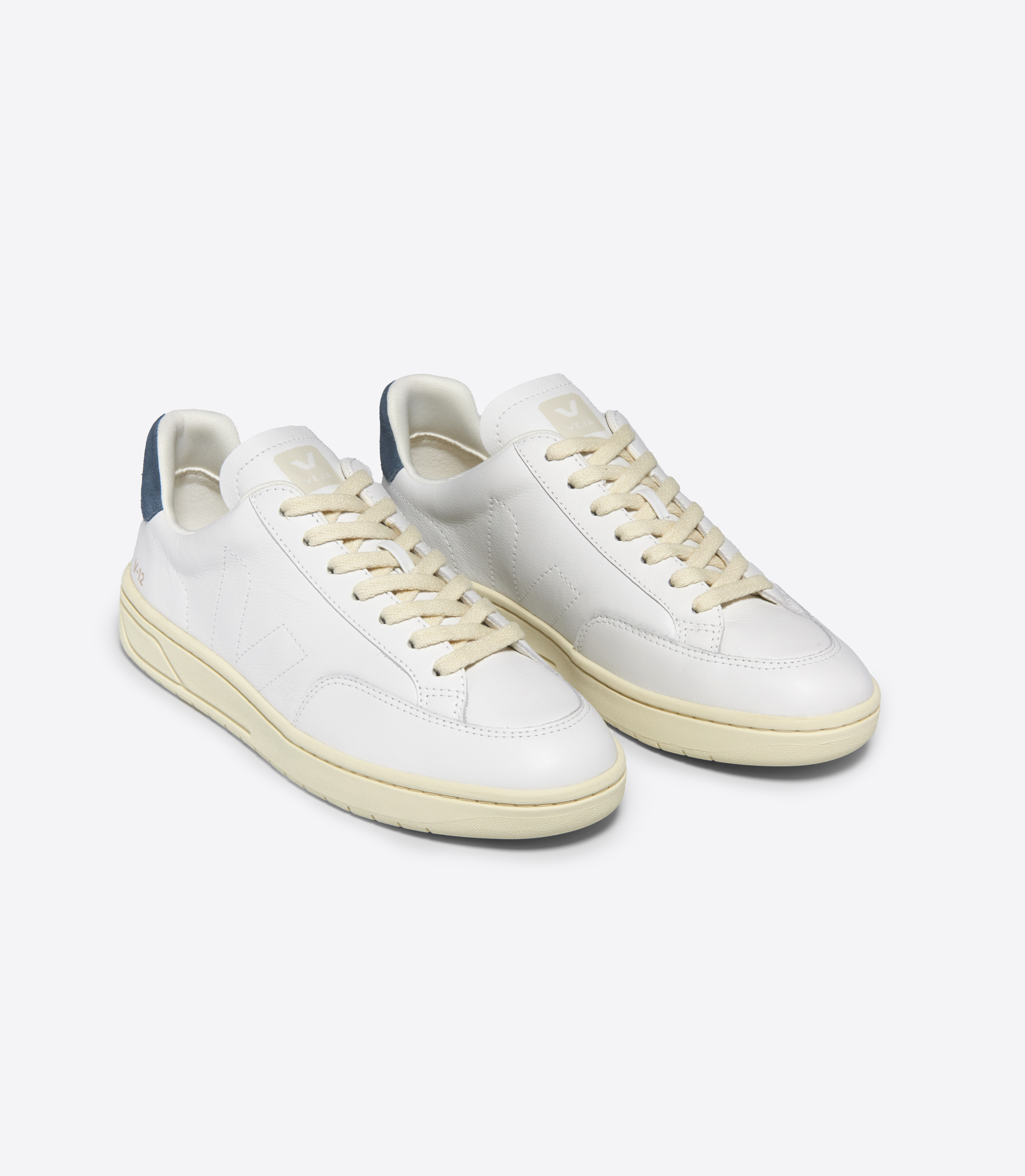 veja-sneakers-v-12-stitch-