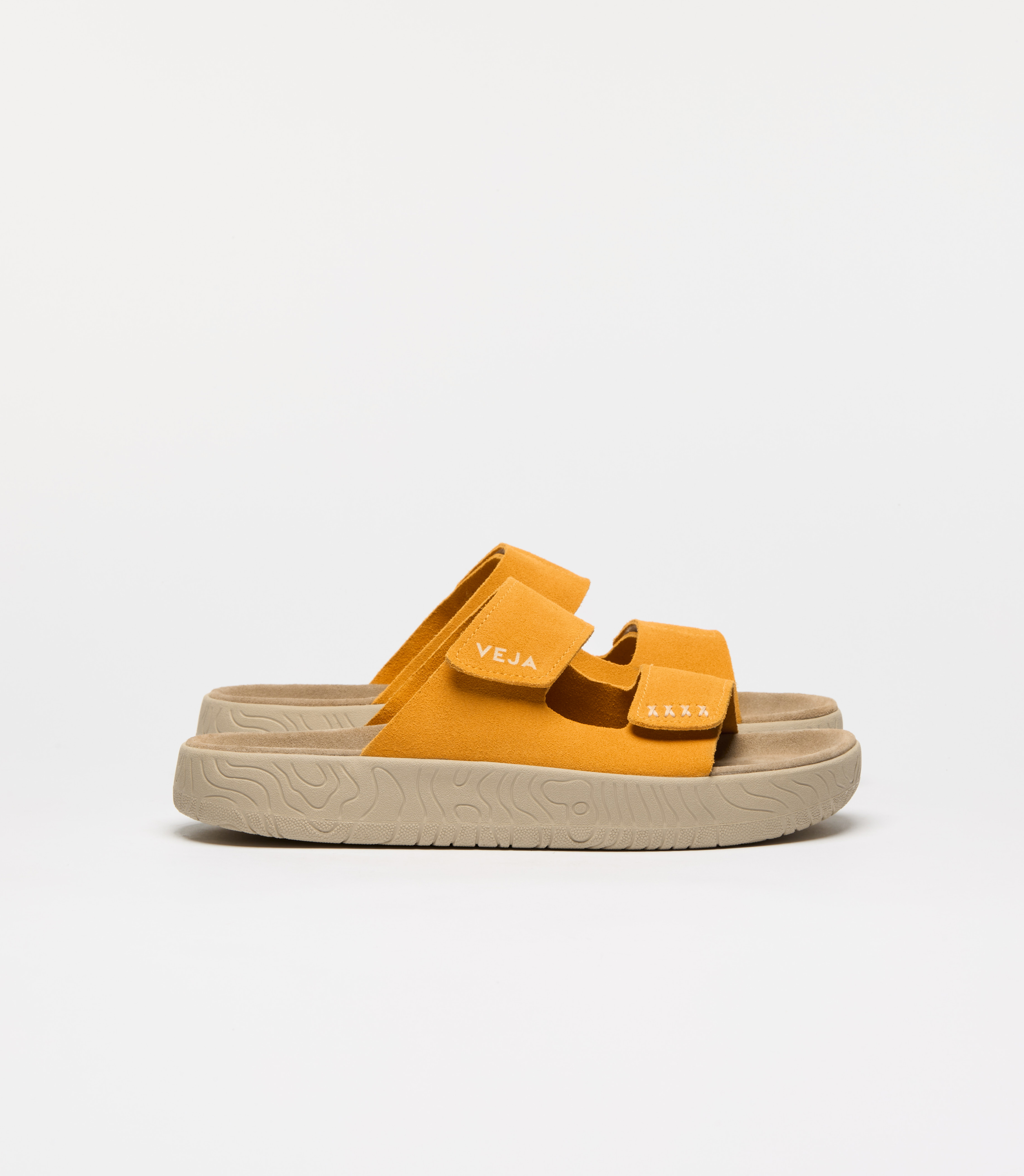 veja-etna-suede-orange-
