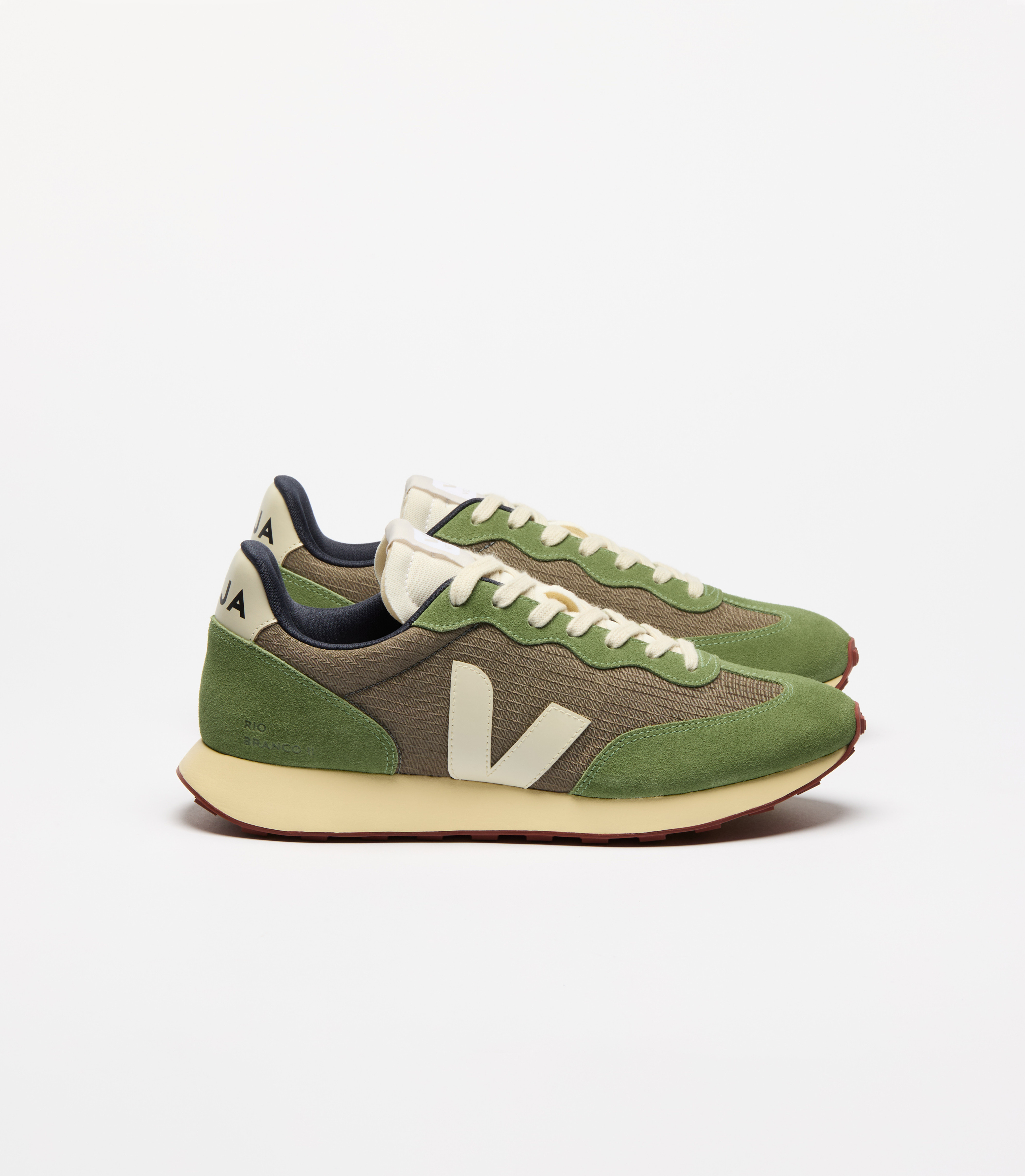 【送料&関税込】Veja Rio Branco Ii Sneakers In Green Suede A veja-rio-branco-ii-ripstop-