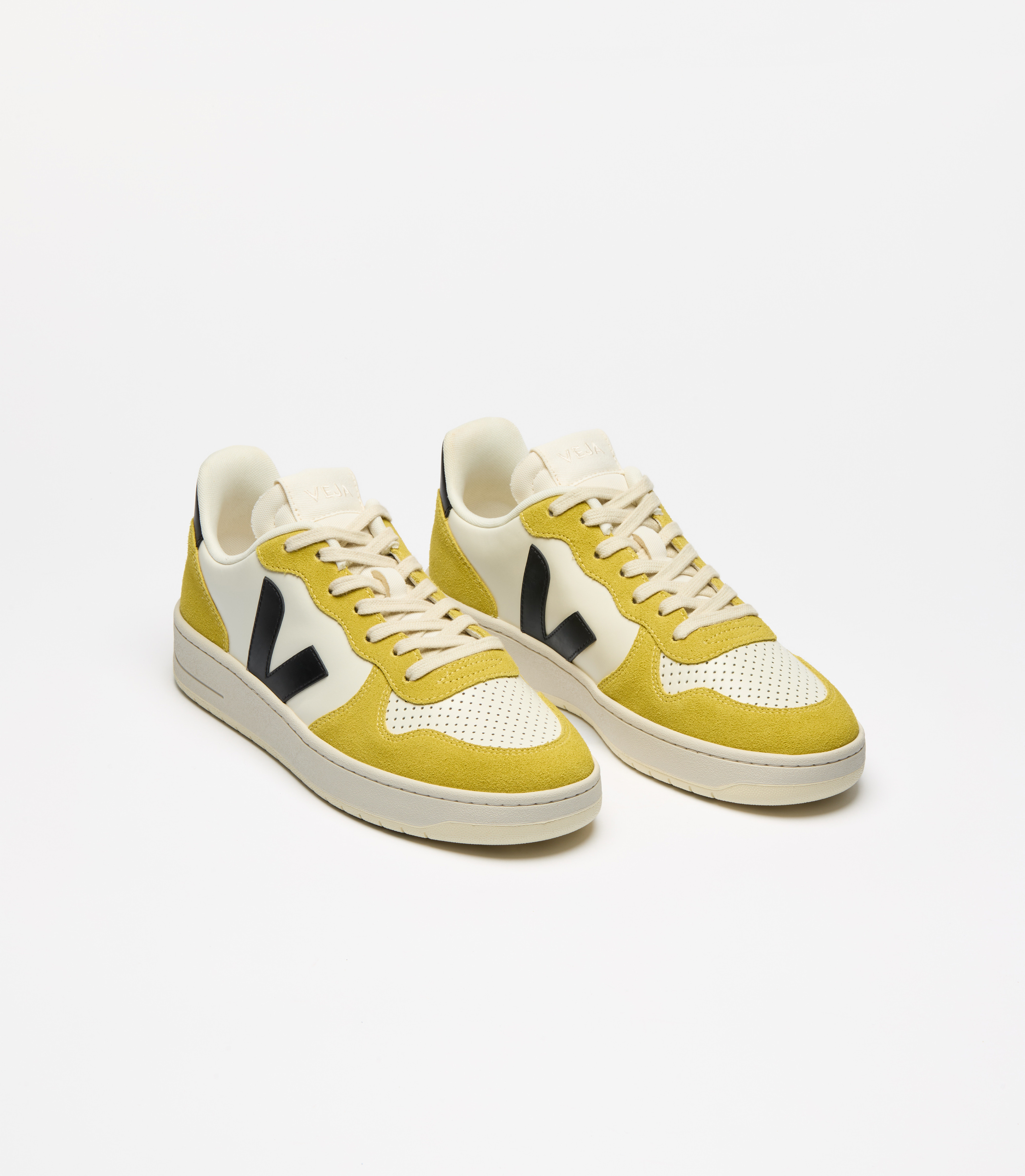 【関税込み】V-10 Sneakers - Veja - Mesh - Yellow veja-v-10-prime-leather-yellow
