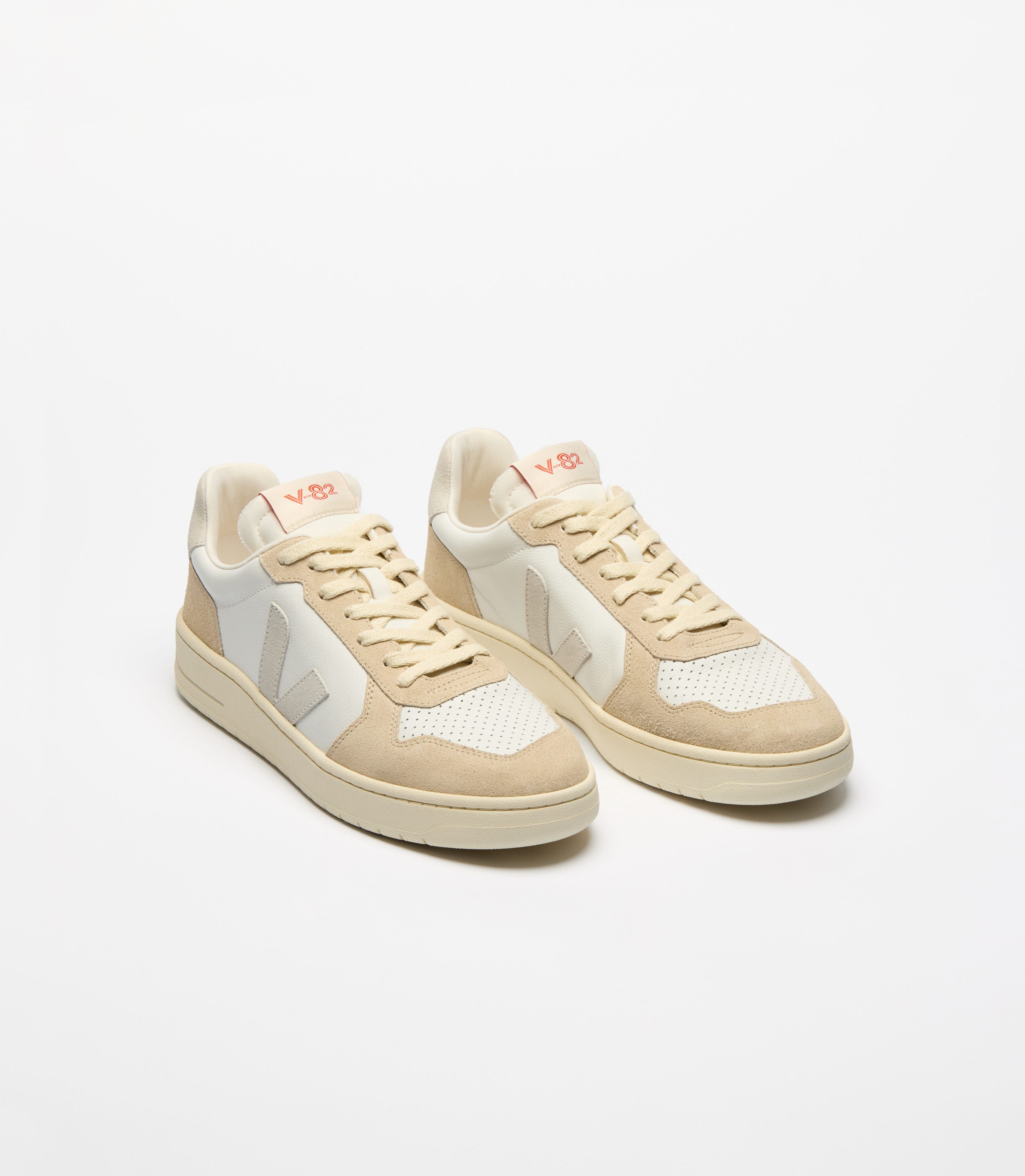 スニーカー VEJA V-82 GRAINED LEATHER PURE SNEAKERS VEJA V-82 Leather Sneaker » Buy online now!