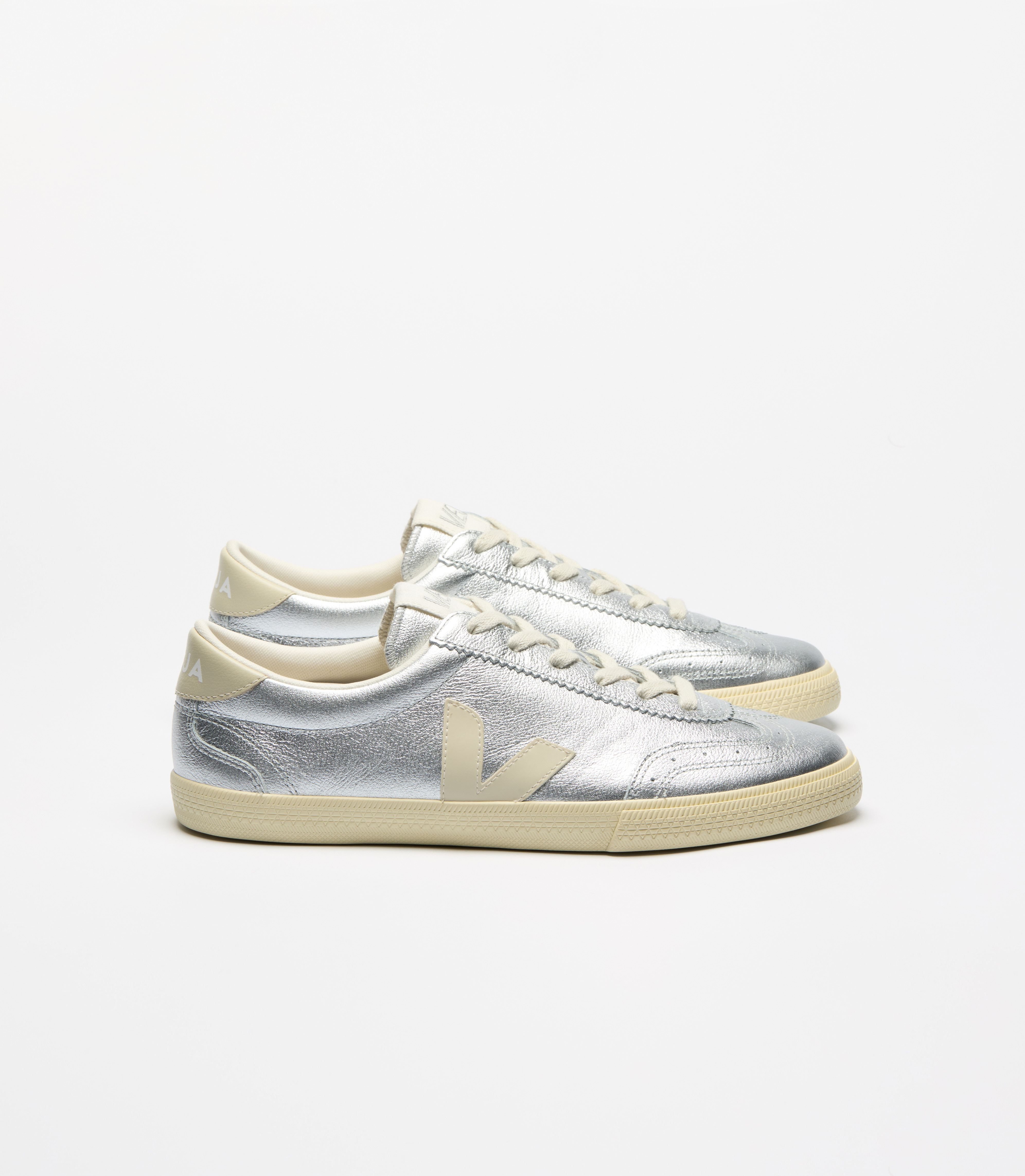 【関税込み】Volley Sneakers - Veja - Leather - Silver VOLLEY LEATHER SILVER PIERRE | VEJA