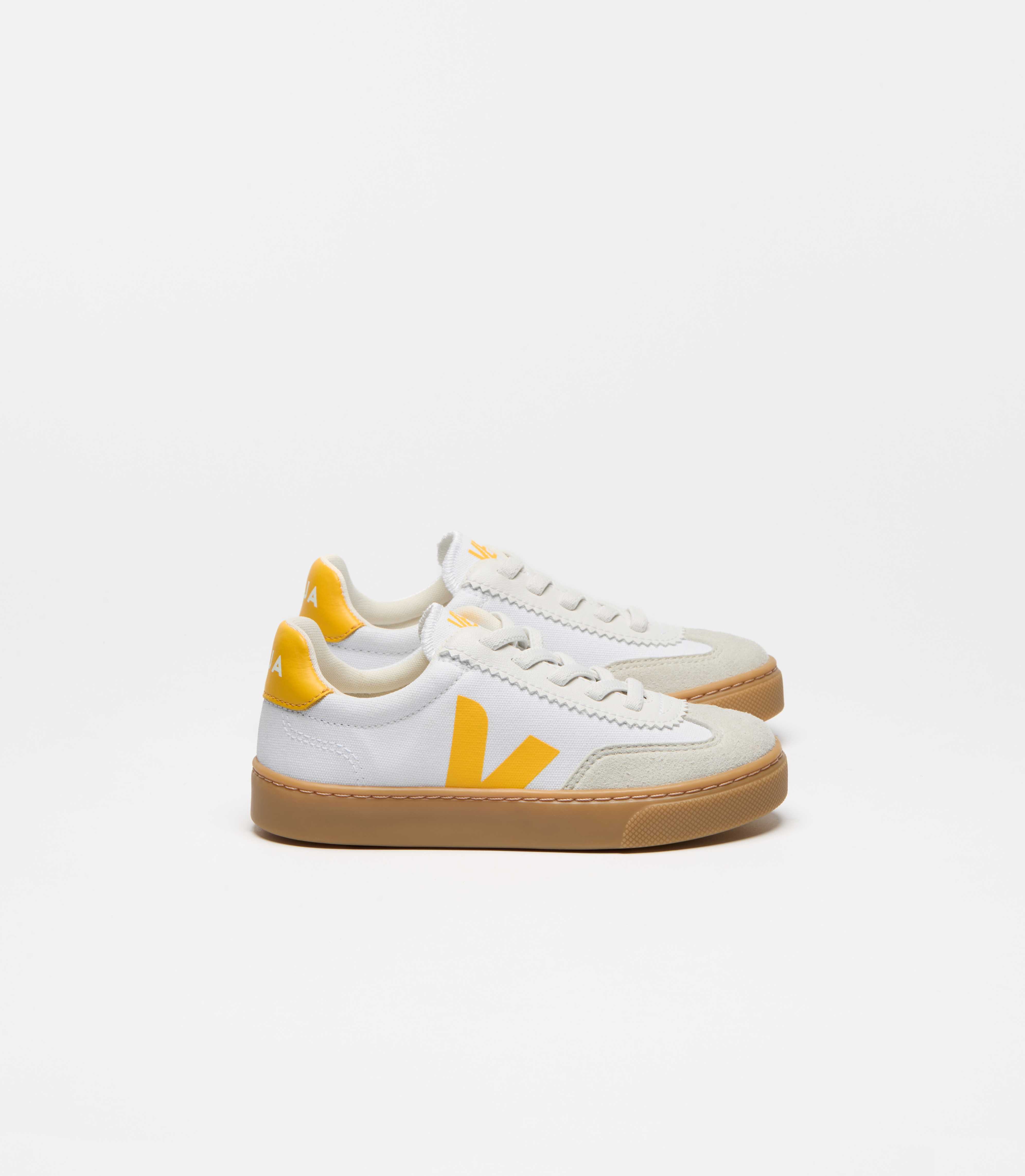 ★VEJA★V-15 CFL★オフホワイト★ Amazon.com | Veja Women V-10 Sneakers Full White 5 US
