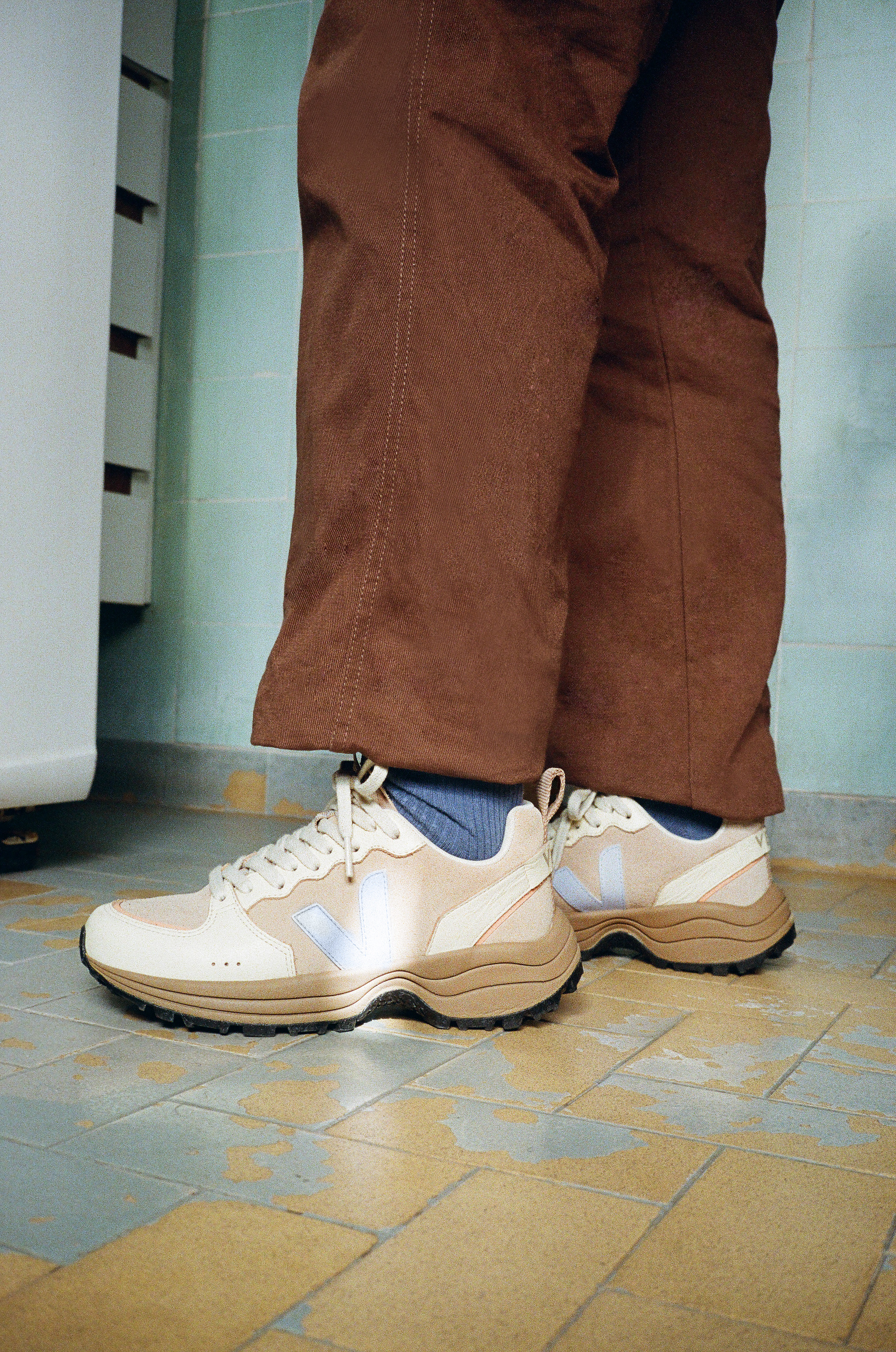 『VEJA』VENTURI ALVEOMESH スニーカー VT0102257A VENTURI ALVEOMESH WHITE PIERRE NATURAL | VEJA