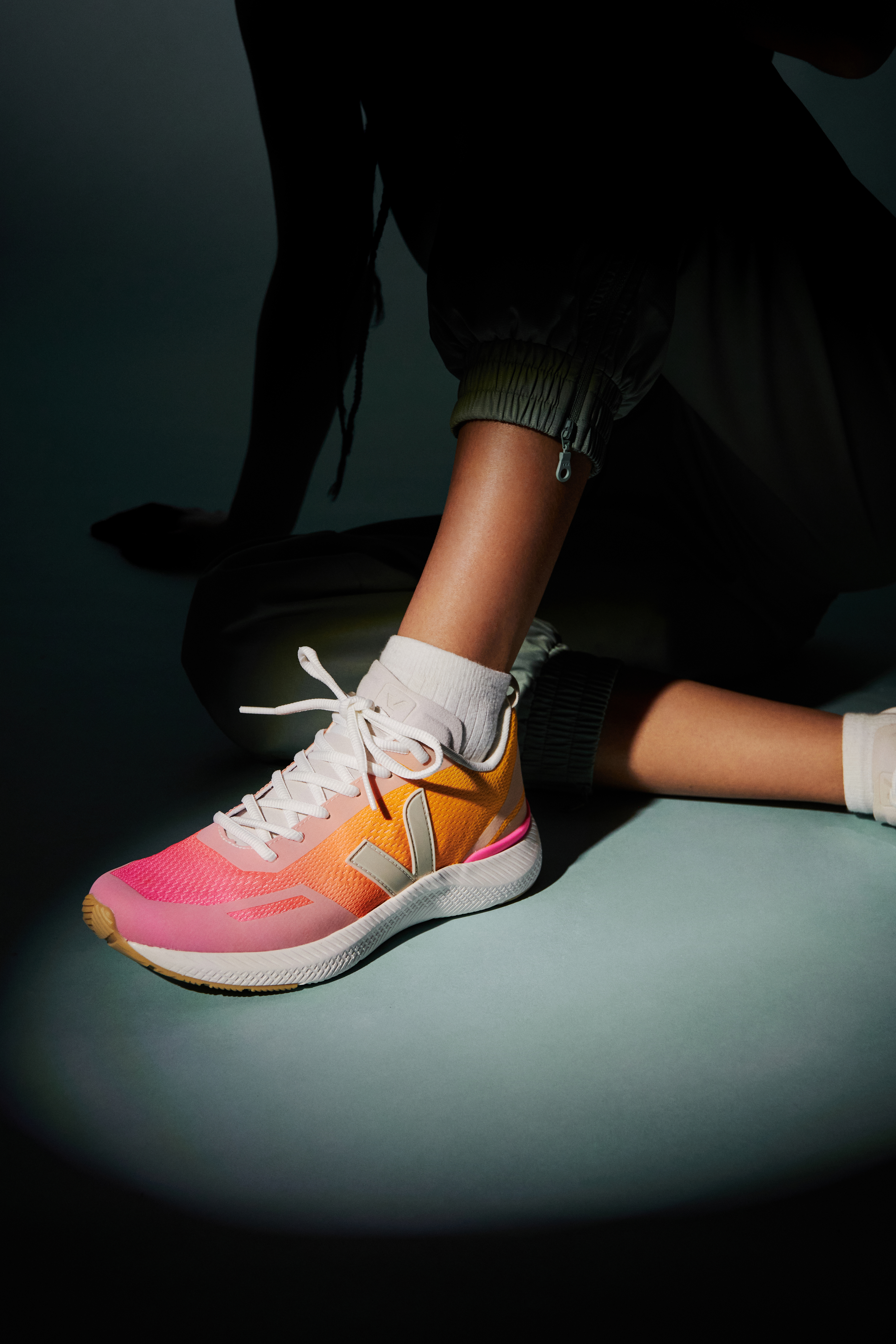 veja-impala-recycled-orange-