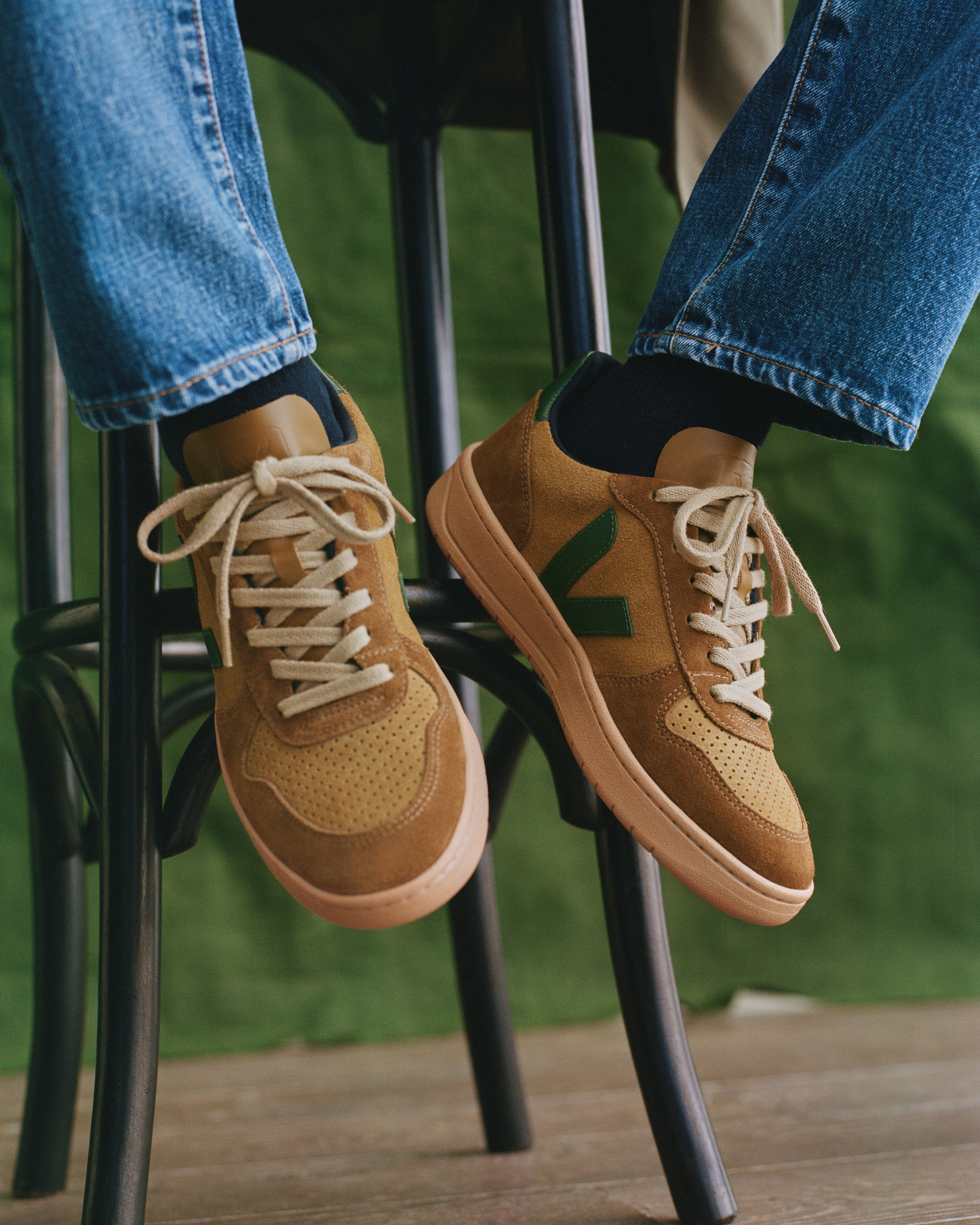 veja-sneakers-v-10-suede-brown