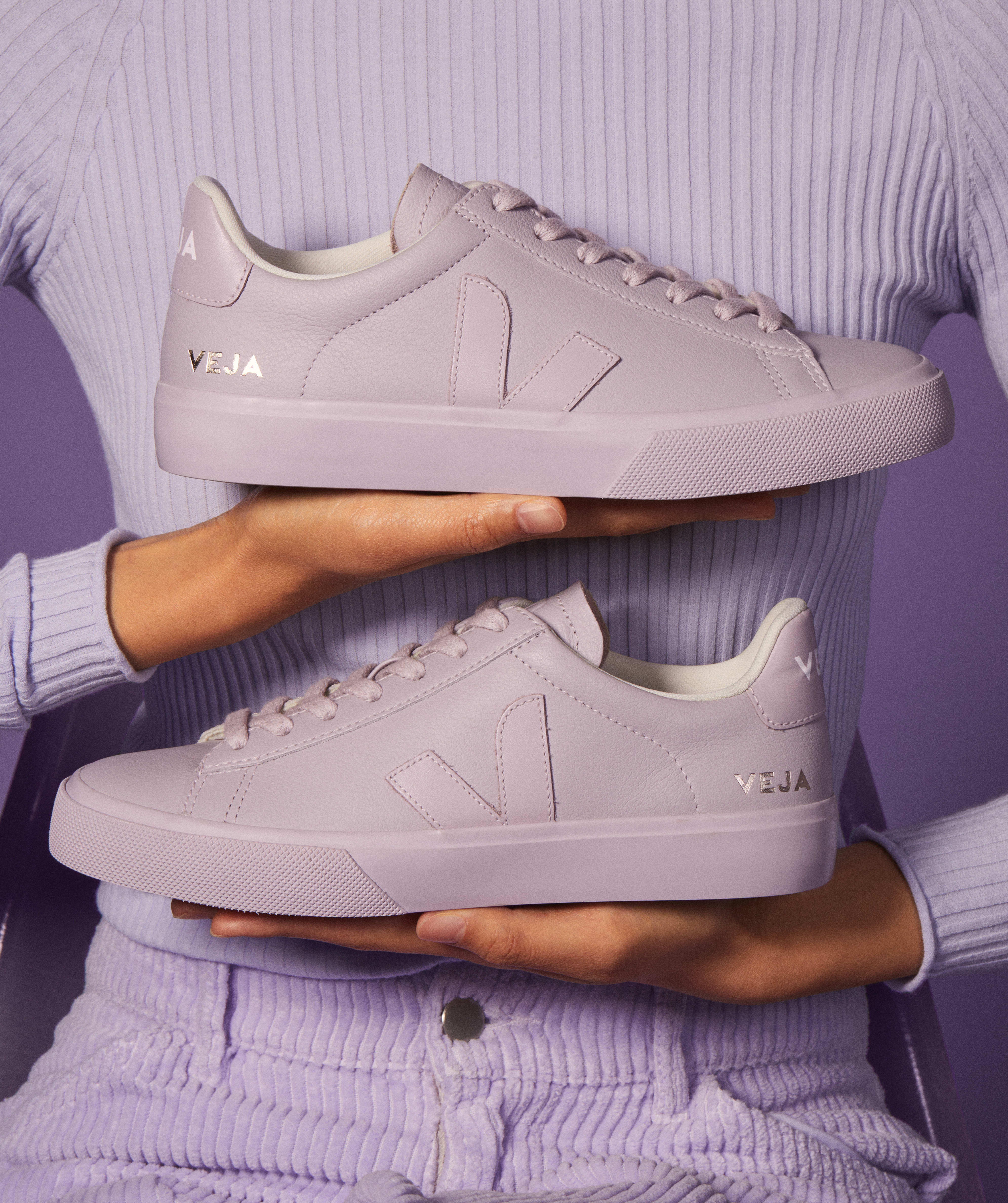veja-campo-leather-purple-