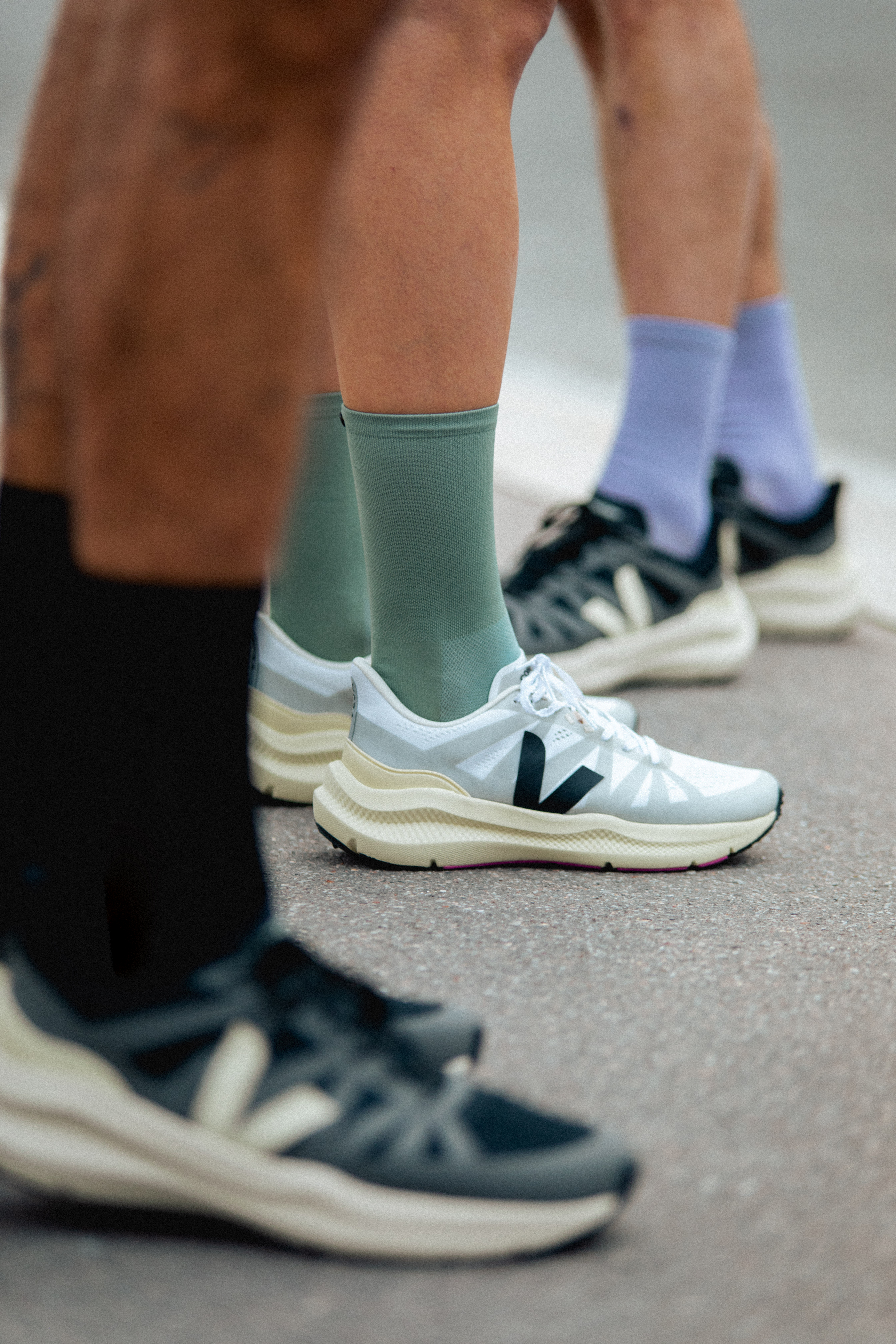 DEKKAN ALVEOMESH BLACK OXFORD GREY TONIC | VEJA