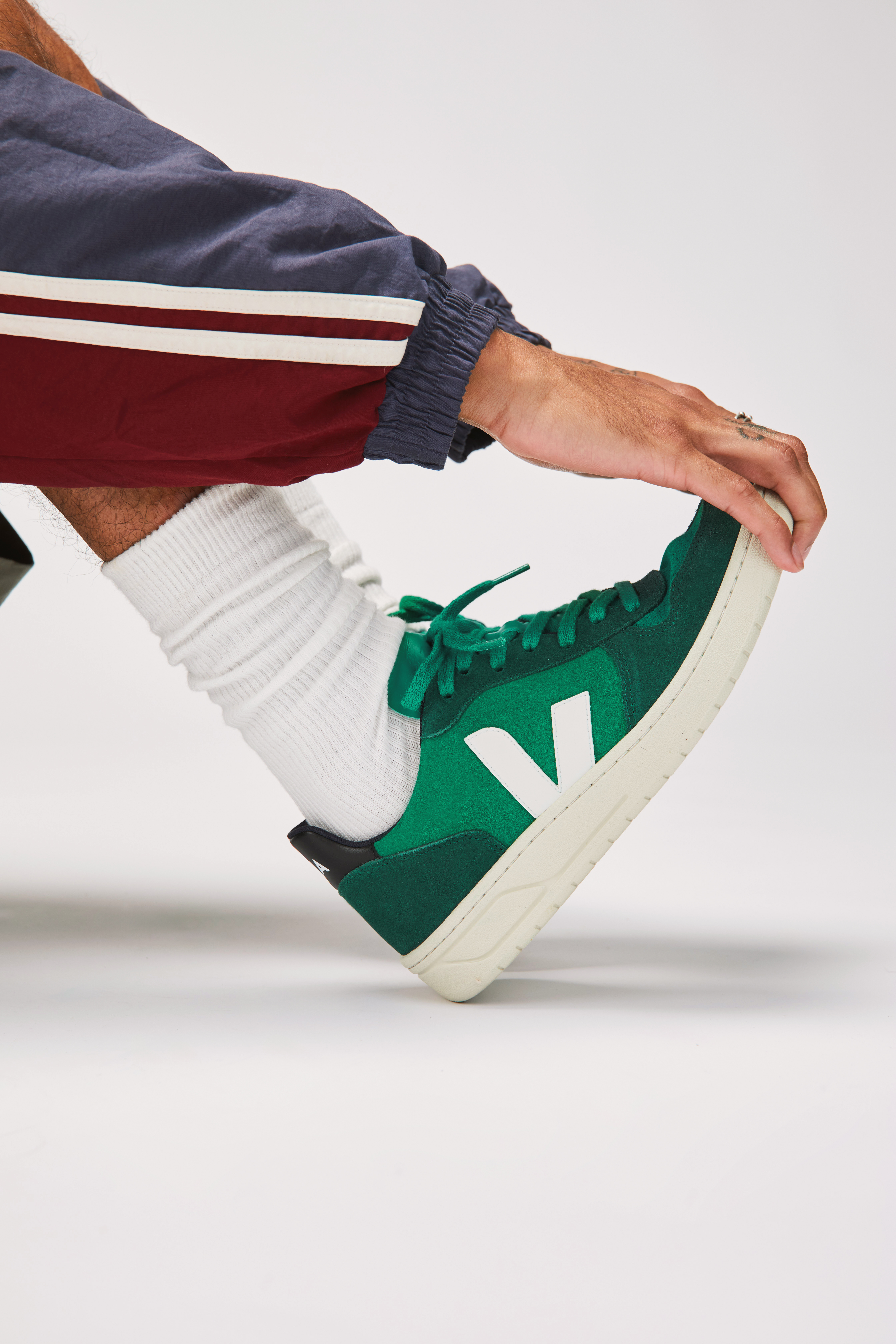 veja-sneakers-v-10-suede-green