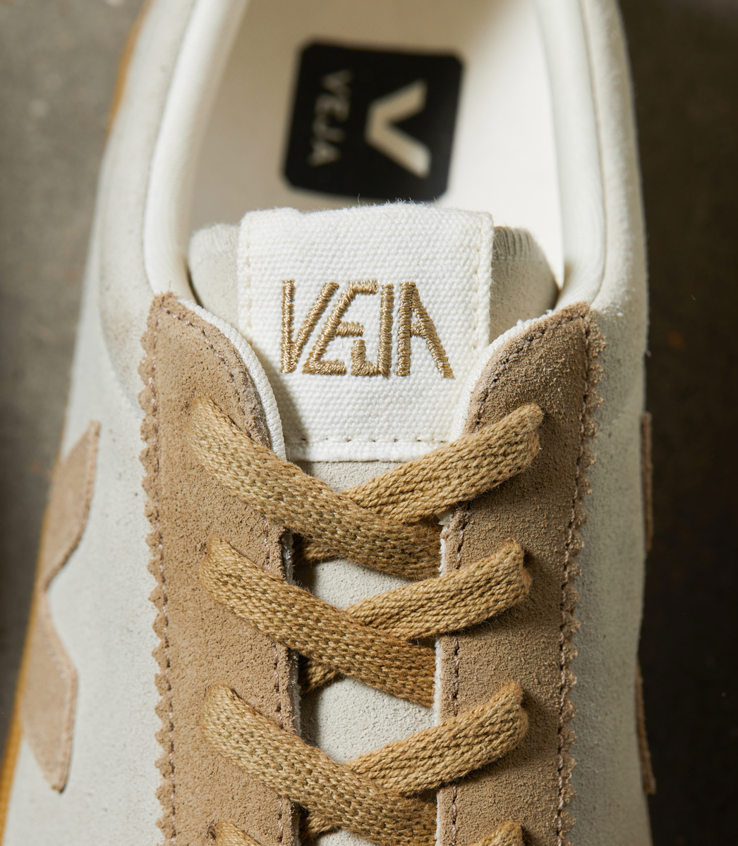 靴 Veja Volley Suede/Natural Sahara Veja - Volley Suede in Natural and Sahara – gravitypope