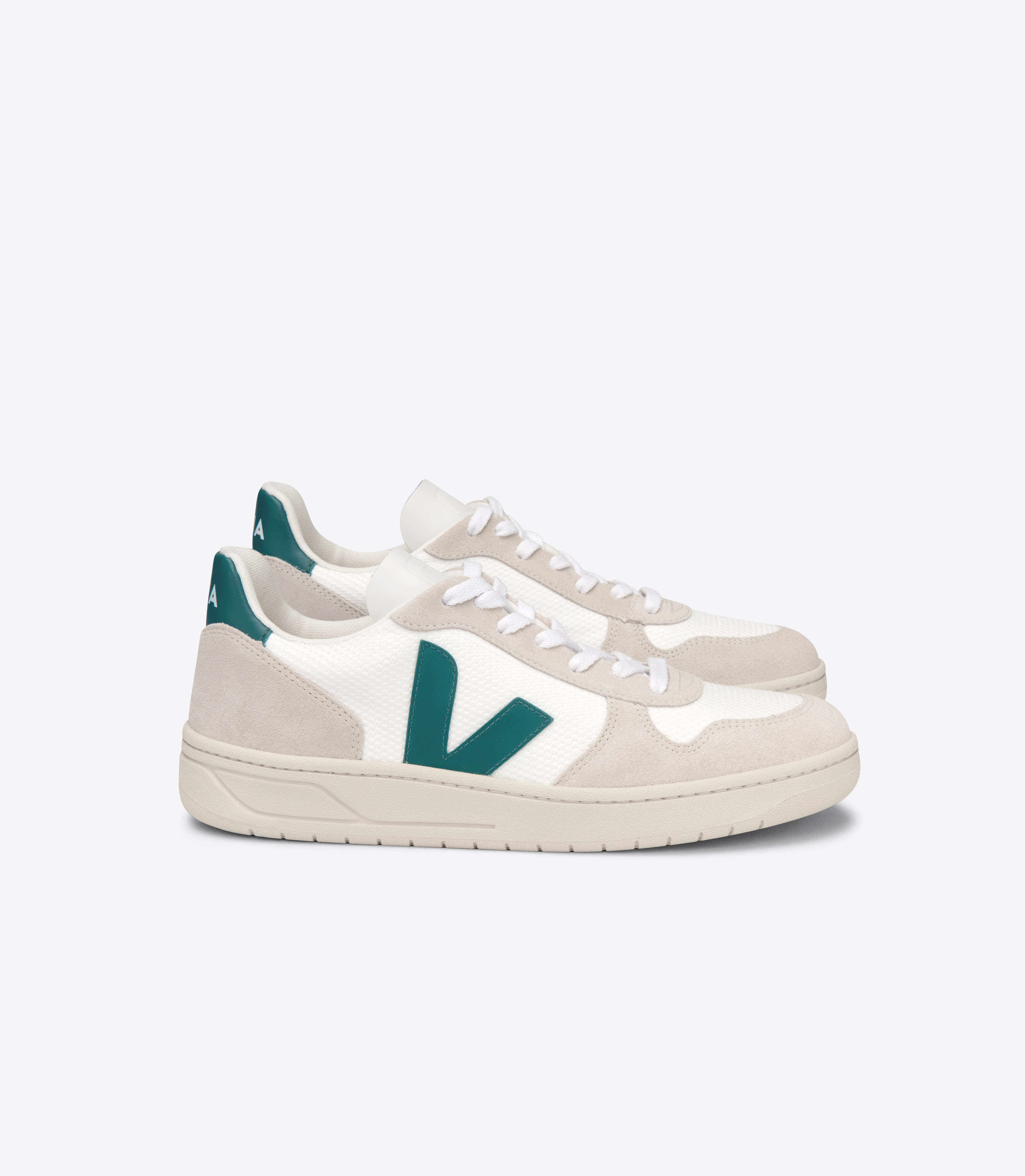 靴 VEJA V-10 B-MESH White Natural V-10 B-Mesh Sneaker in White Natural Pierre – Blue Owl Workshop