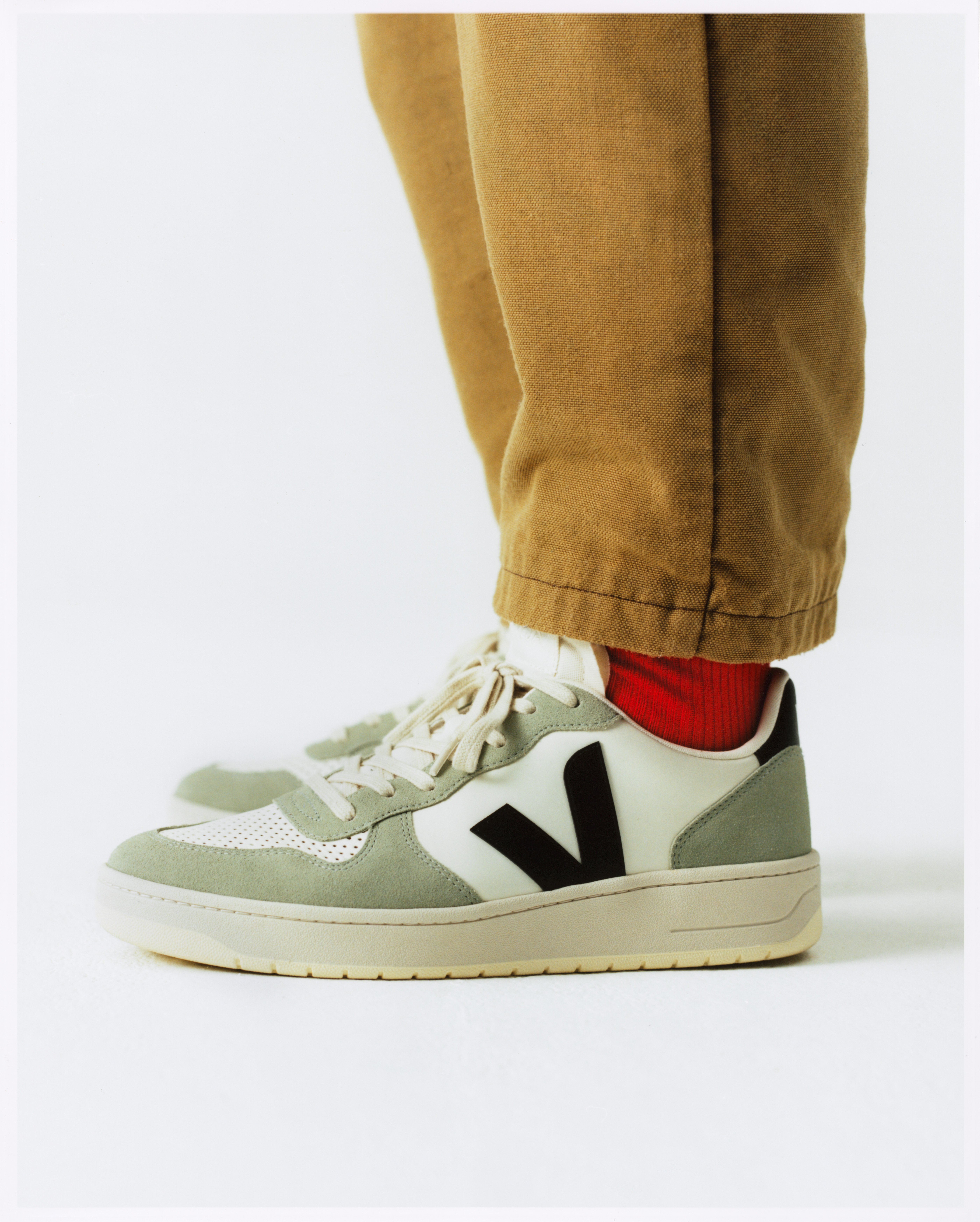 V-10 LEATHER PURE BLACK CLAY | VEJA