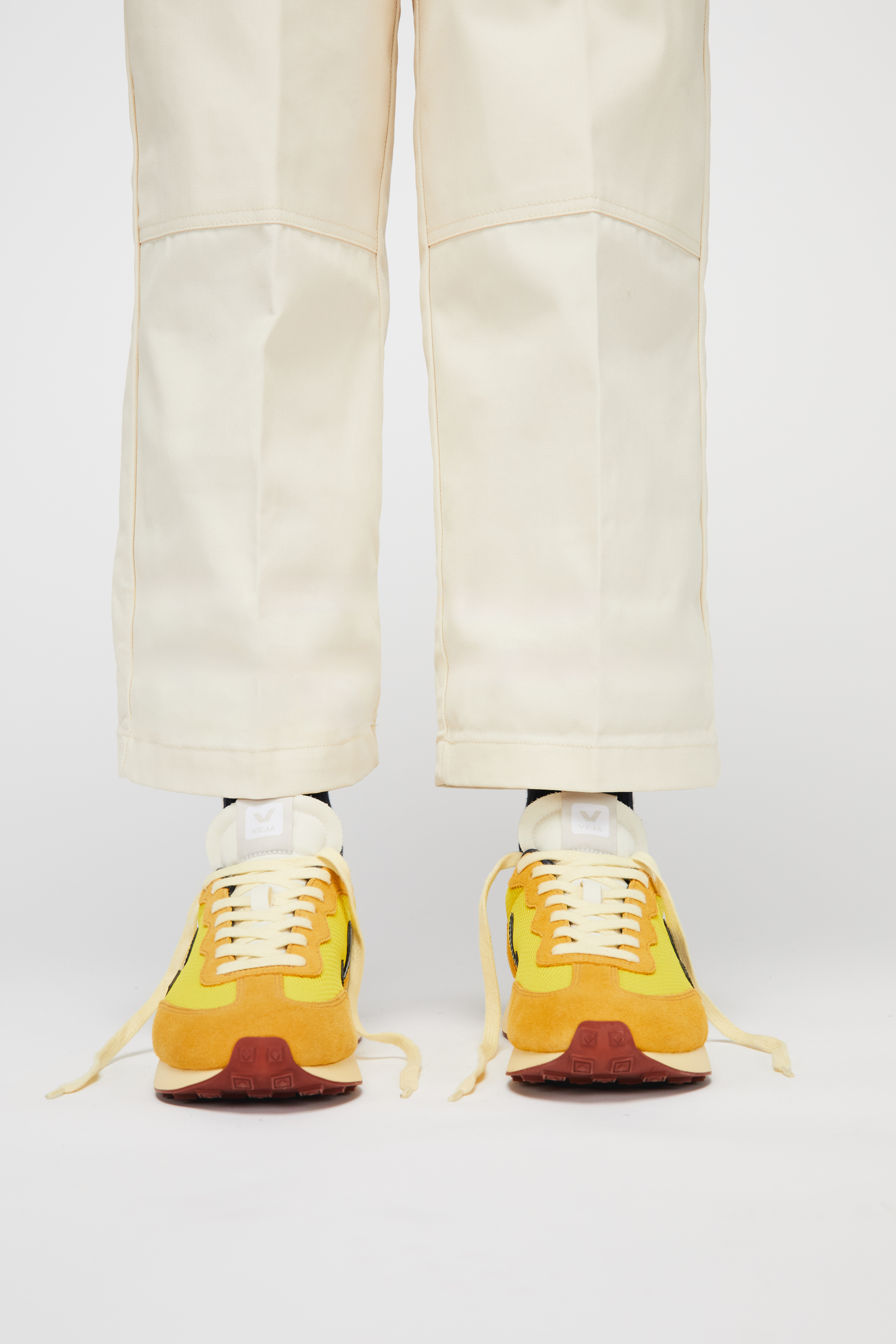【関税込み】Rio Branco II Sneakers - Veja - Nylon - Yellow RIO BRANCO II ALVEOMESH TONIC BLACK | VEJA