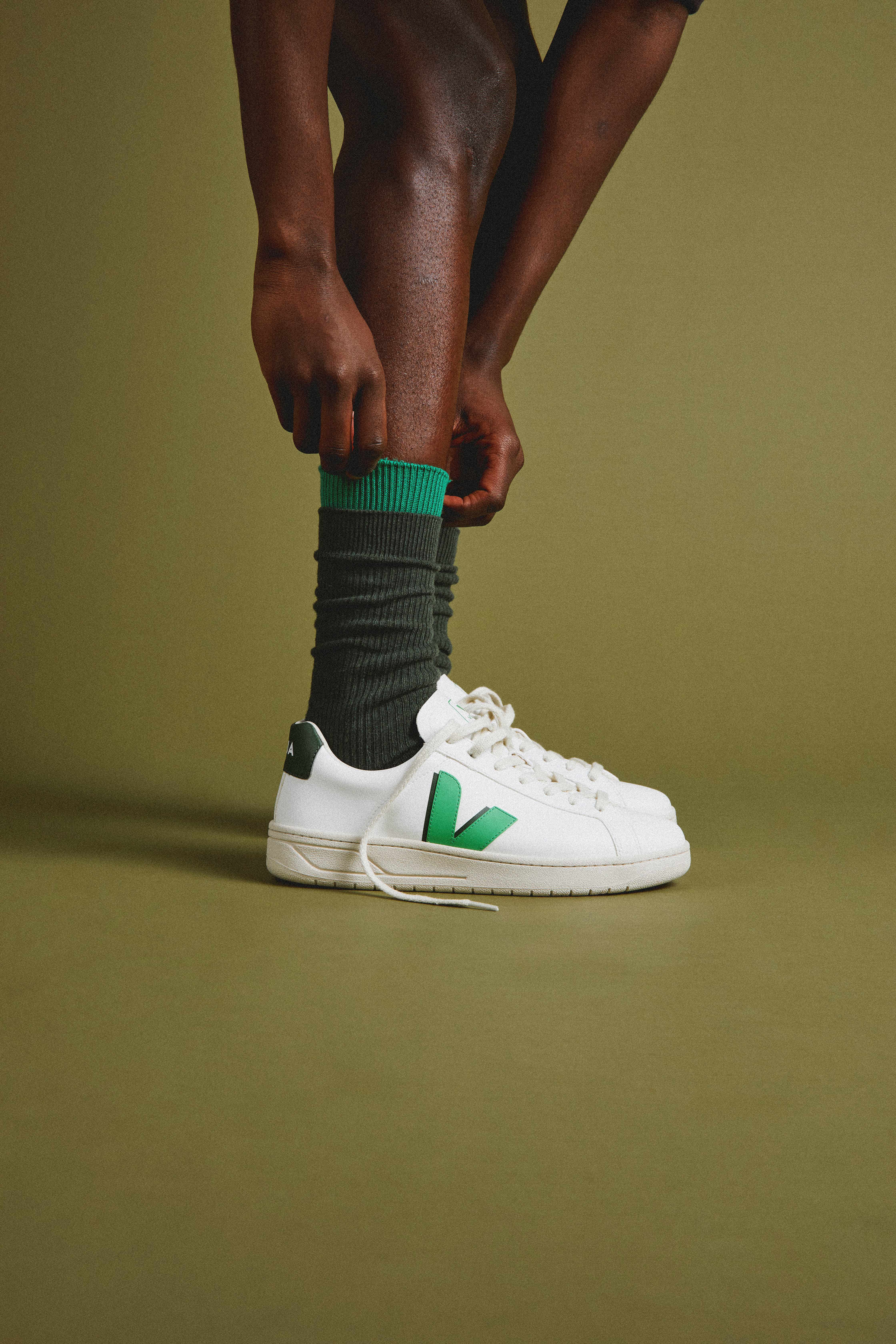 スニーカー Urca Sneakers - Veja - Synthetic Leather - White Cyprus Amazon.com | VEJA Women's Urca Sneaker, White/Leaf/Cyprus