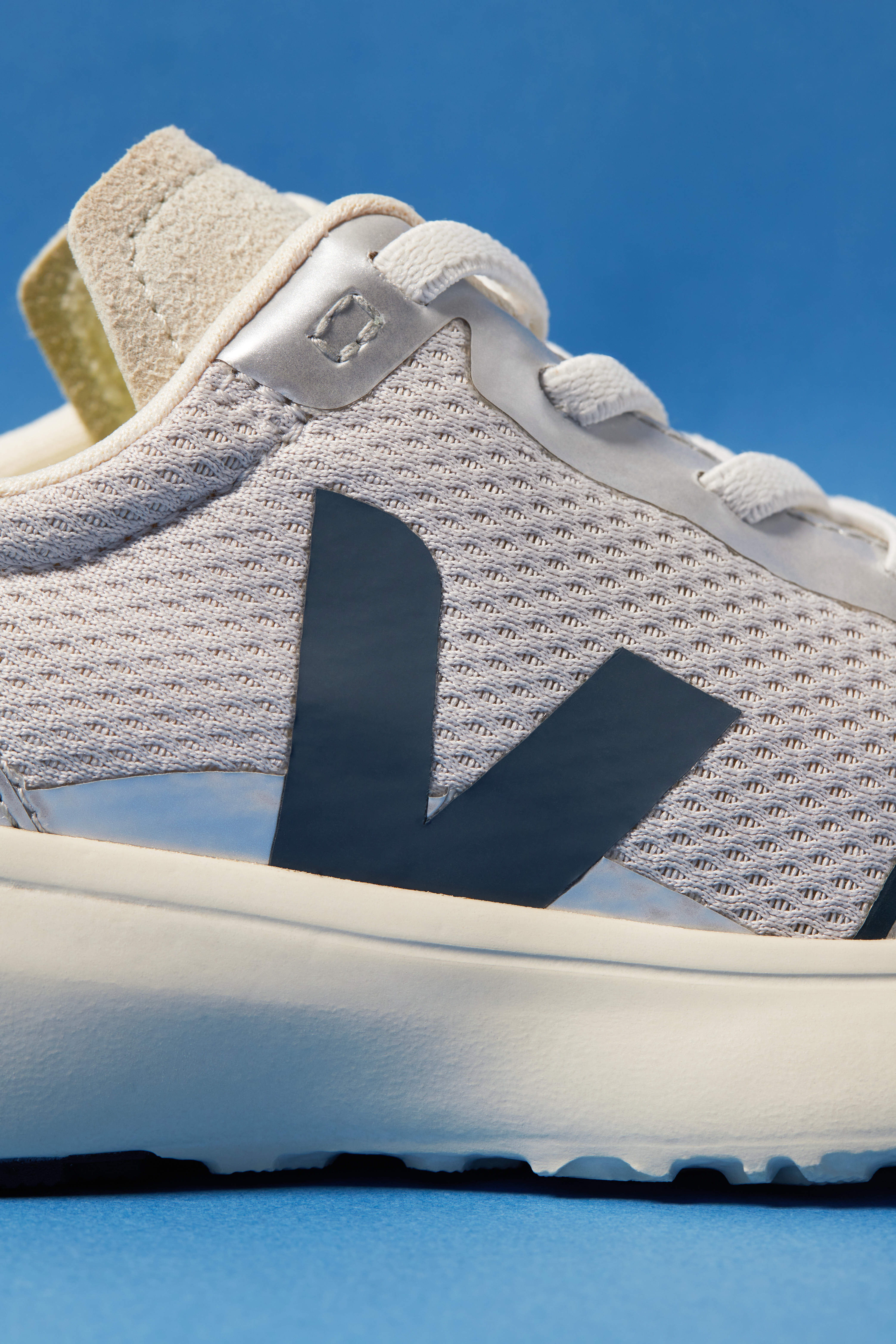 CANARY ELASTIC LACES ALVEOMESH GREY CALIFORNIA SILVER | VEJA