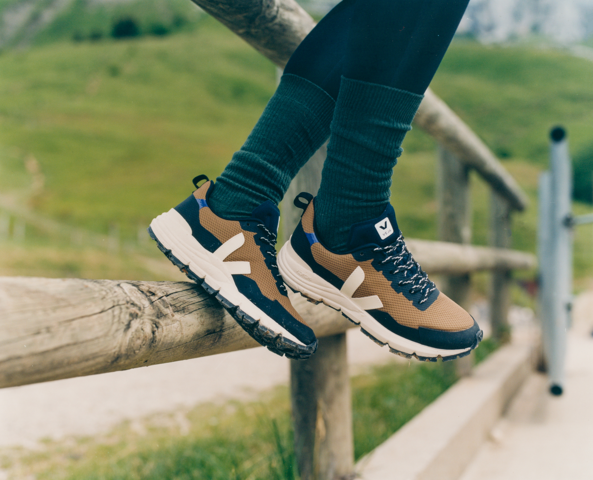 veja-sneakers-dekkan-recycled-