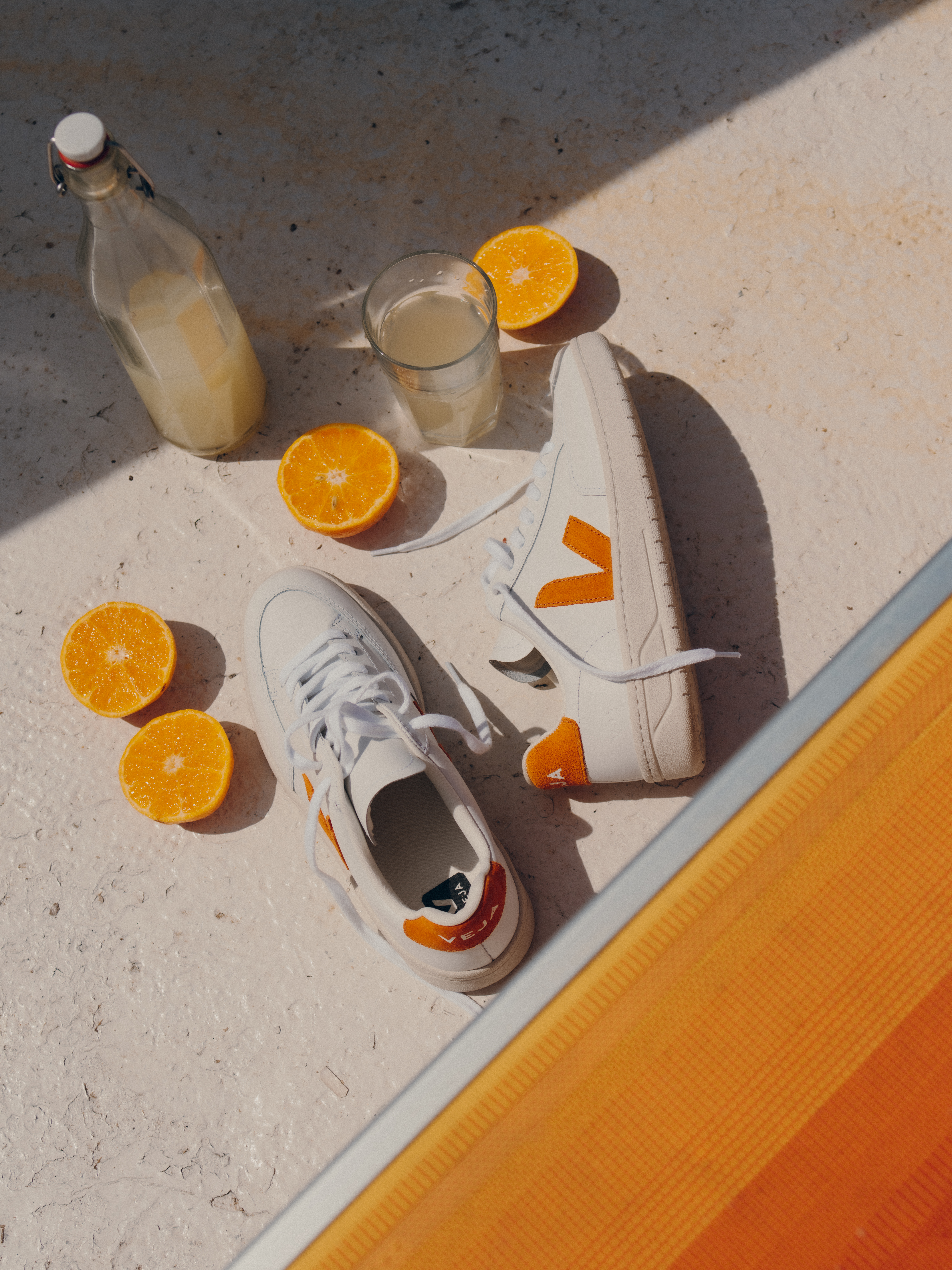 VEJA★V-12 LEATHER★WHITE PUMPKIN V-12 LEATHER WHITE PUMPKIN | VEJA