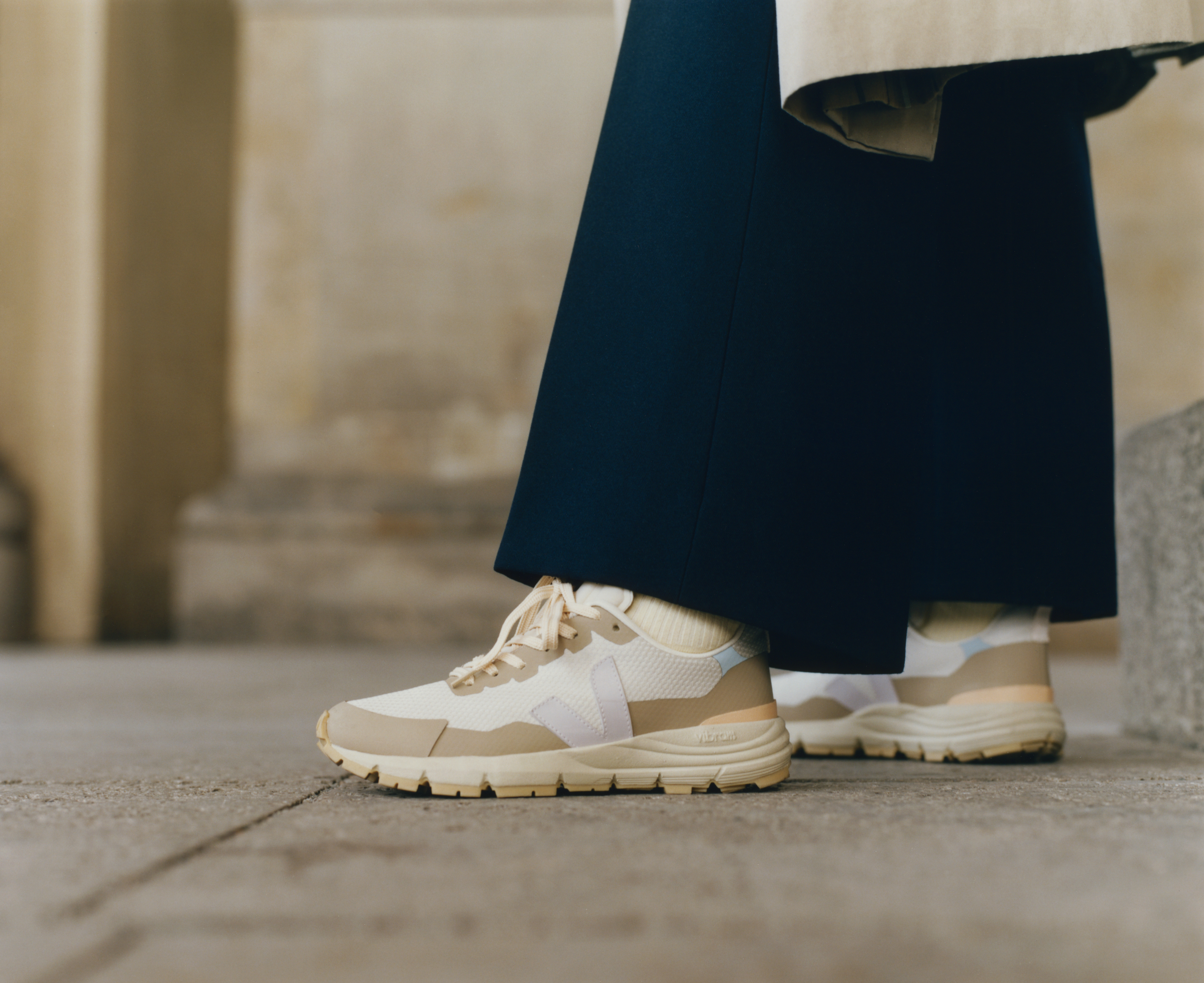 veja-sneakers-dekkan-recycled-