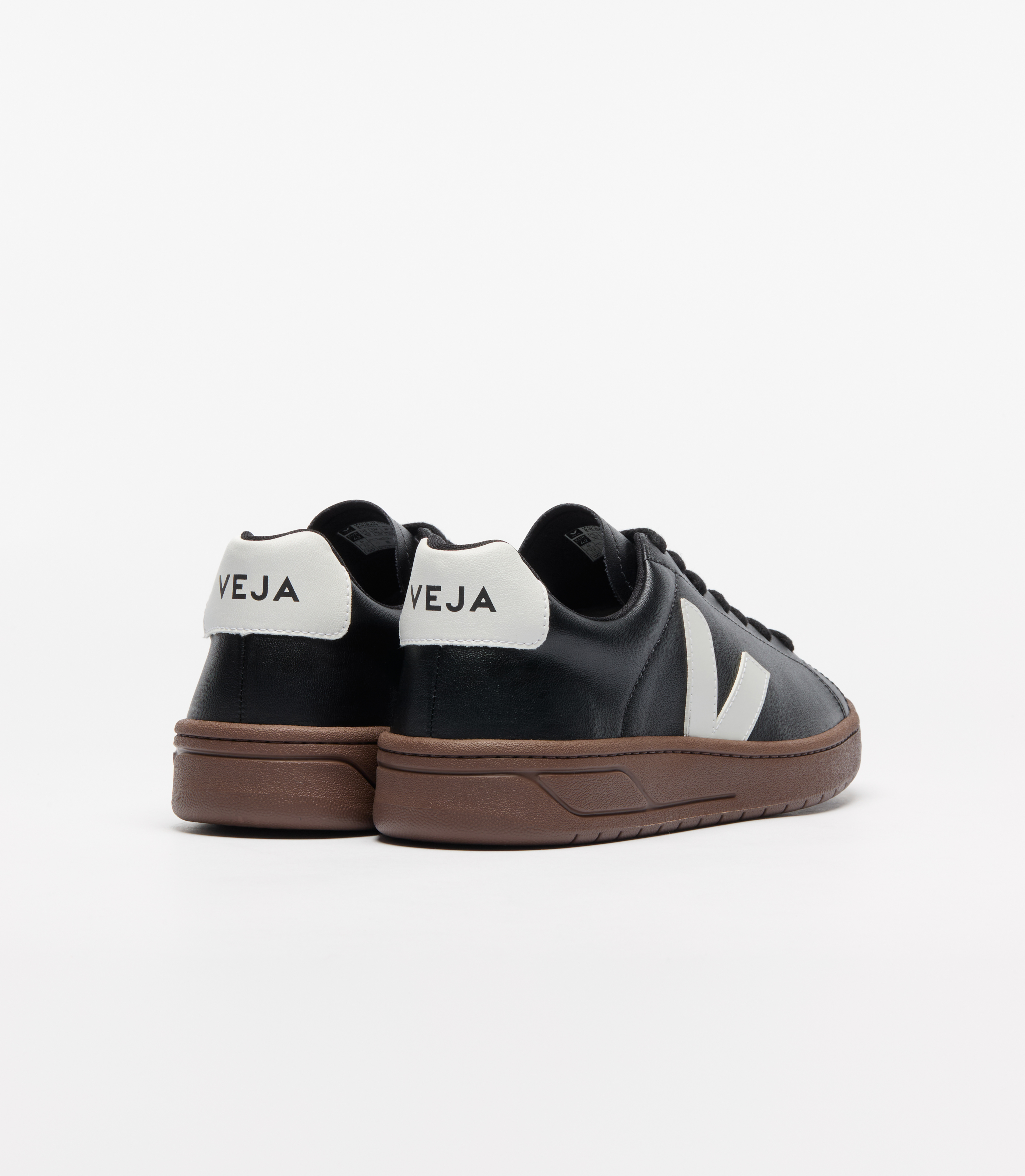 veja-sneakers-urca-vegan-black