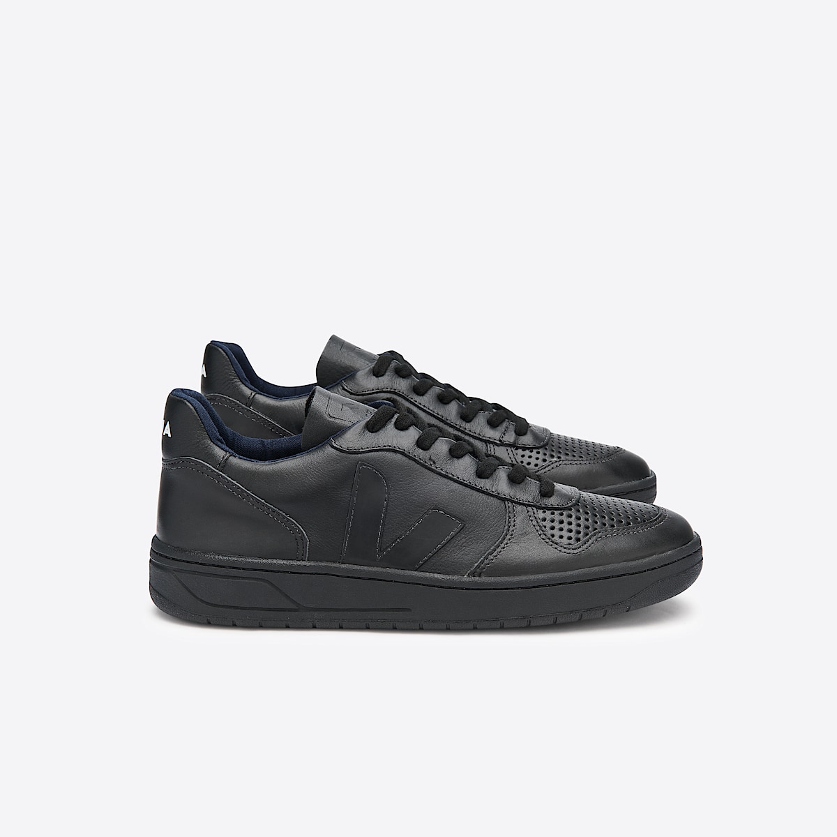 veja sneakers v-10 leather black VX0200001 Lateral view