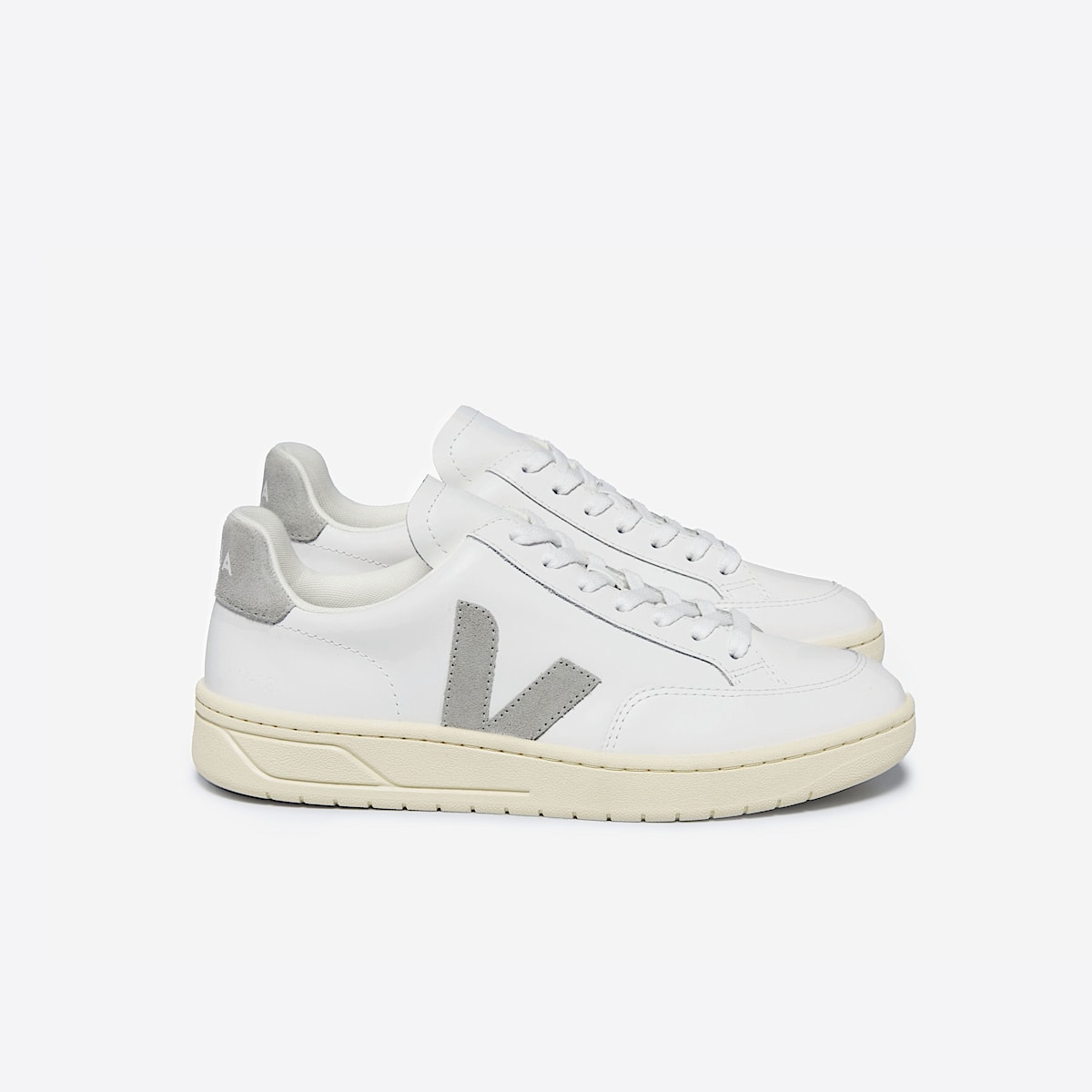 veja sneakers v-12 leather white XD0203484 Lateral view
