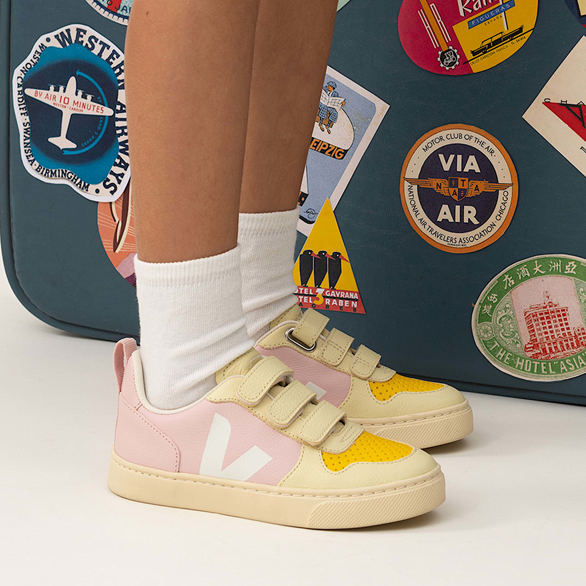 veja small-v-10 cuero rosa CV0503268