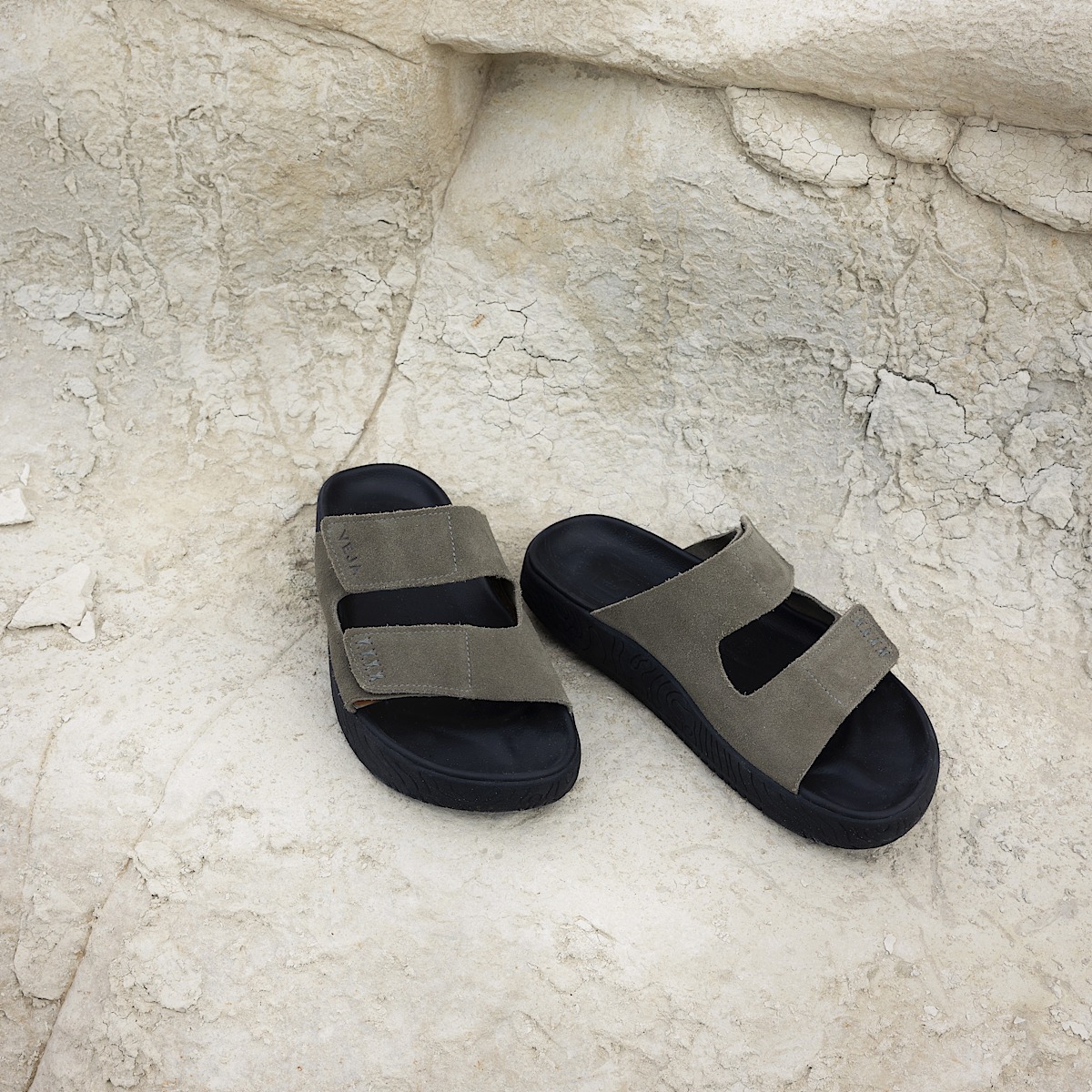 veja baskets etna suède vert SA3220676