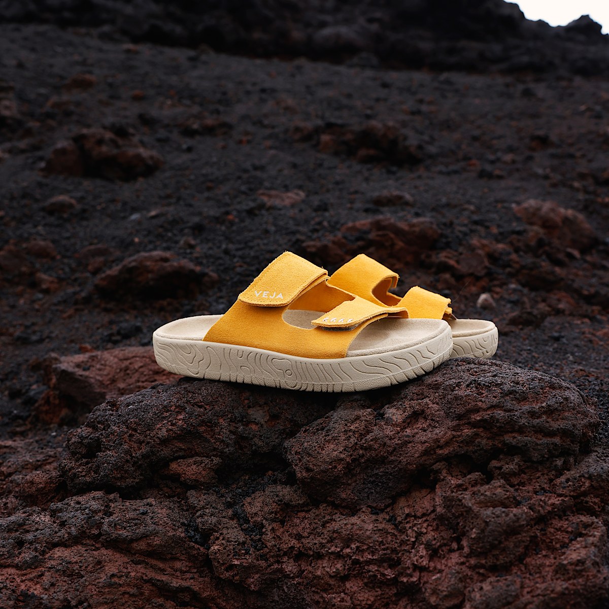 veja etna suede orange SA3220671B470