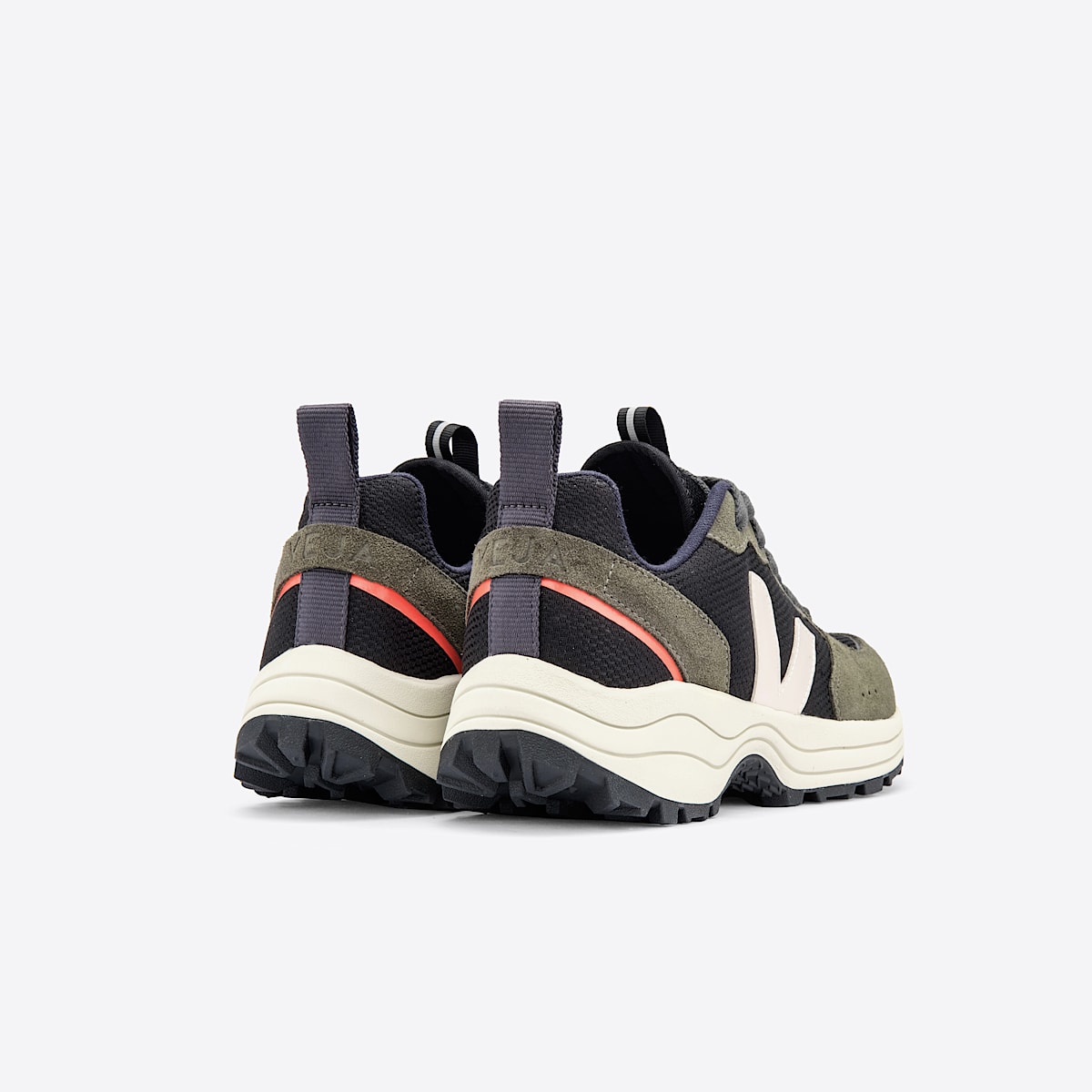 veja sneakers venturi recycled black VT0102115 Back view