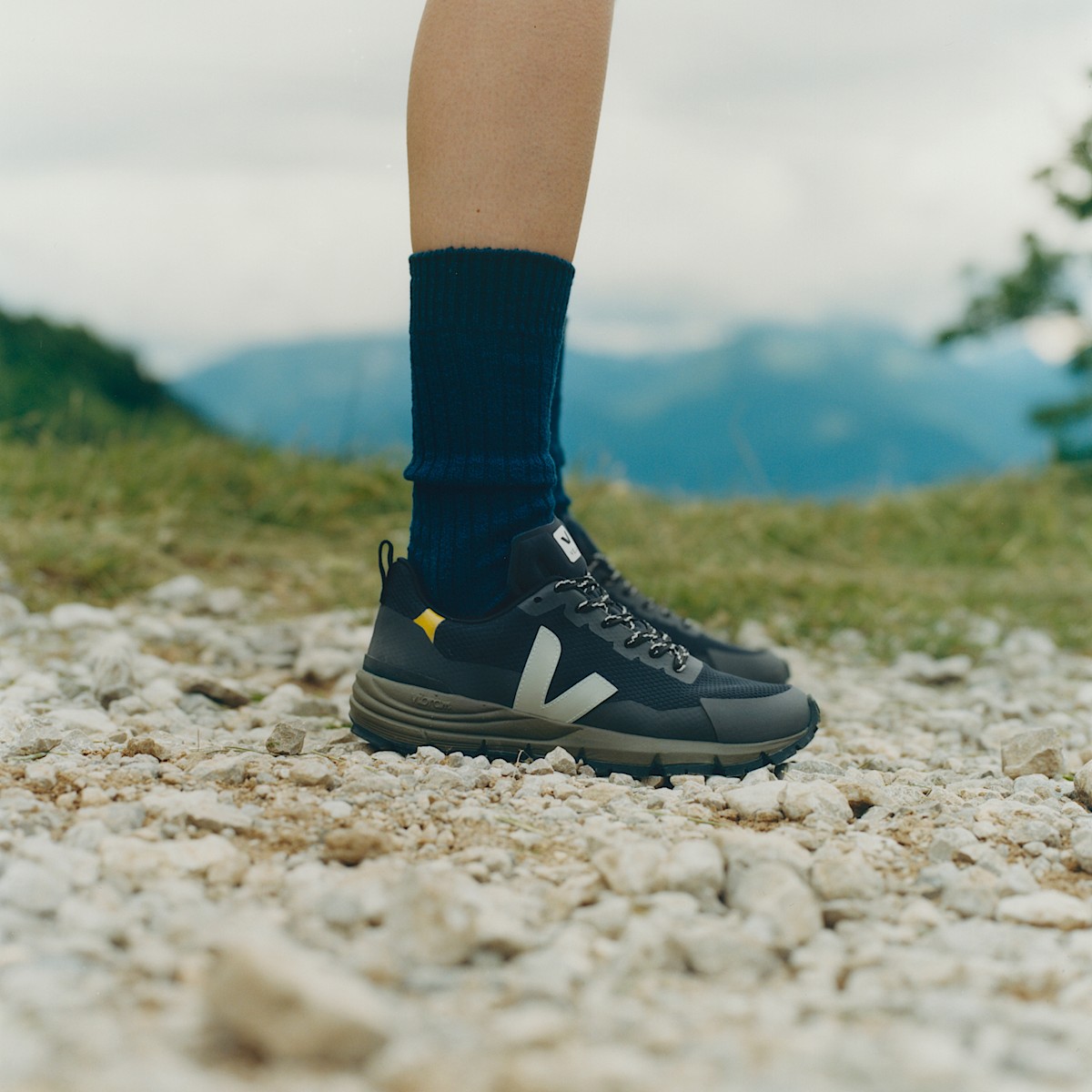 DEKKAN ALVEOMESH BLACK OXFORD GREY TONIC | VEJA