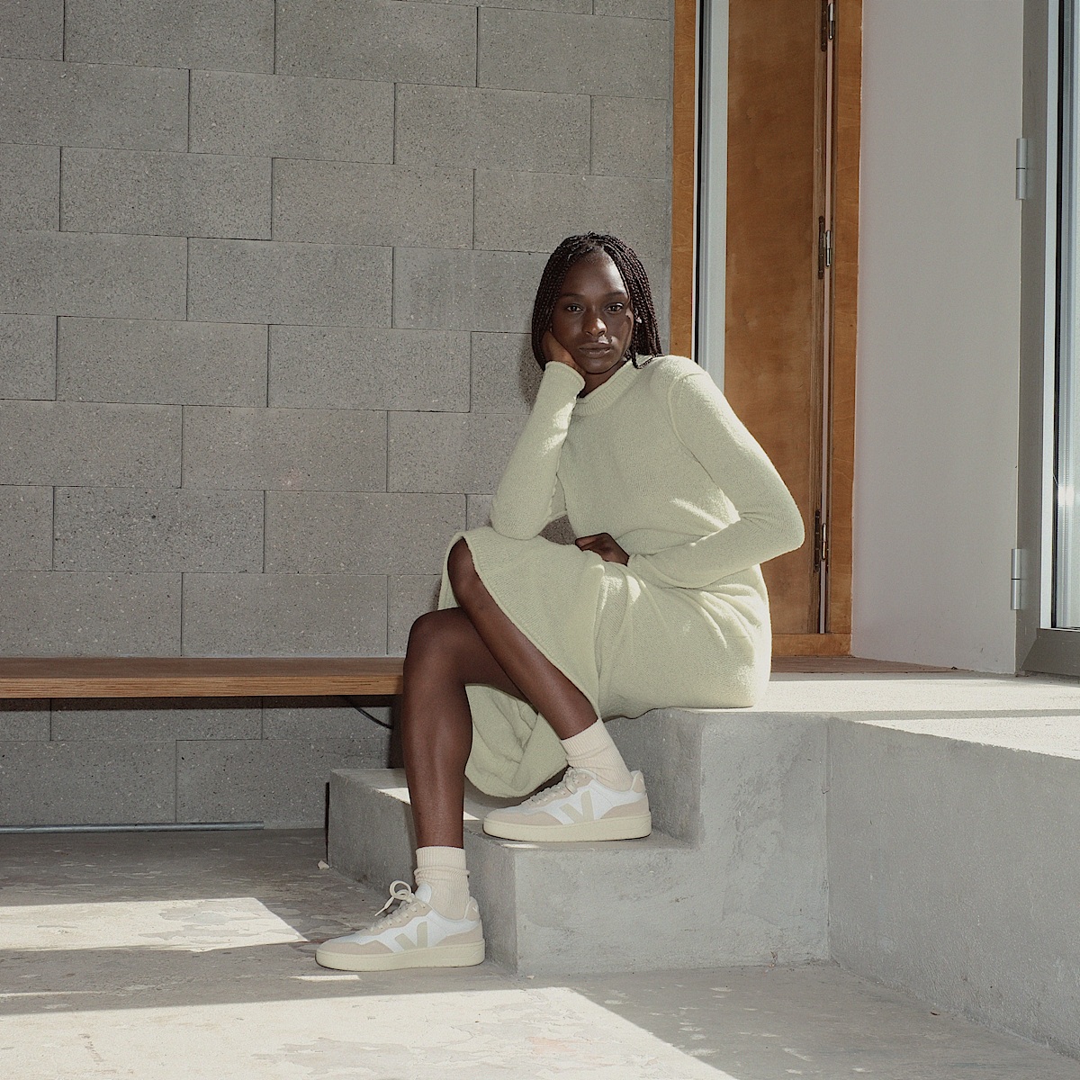 V-90 LEATHER WHITE PIERRE | VEJA