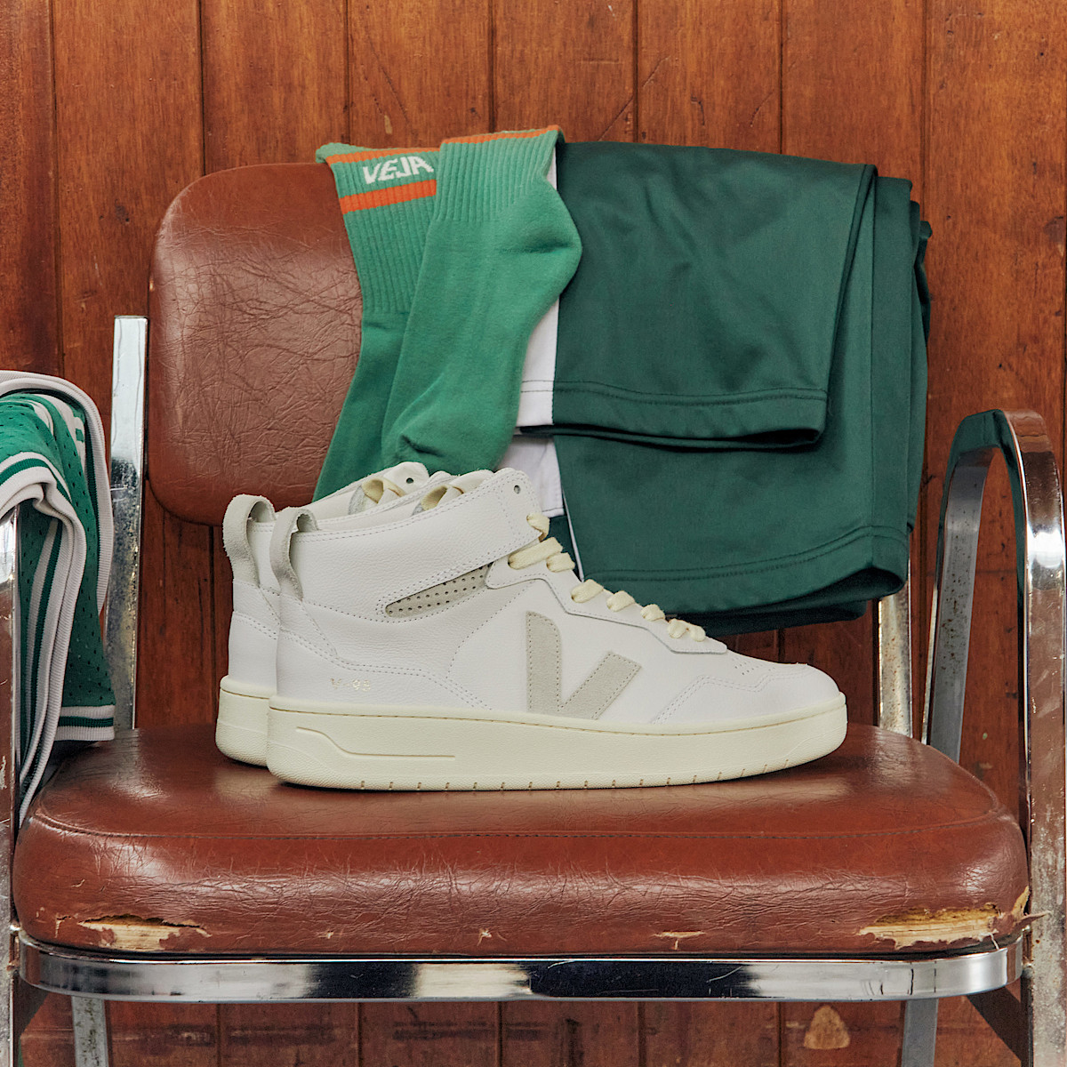 veja （v-12 ）38size 箱付き V-12 STITCH LEATHER WHITE KAKI | VEJA