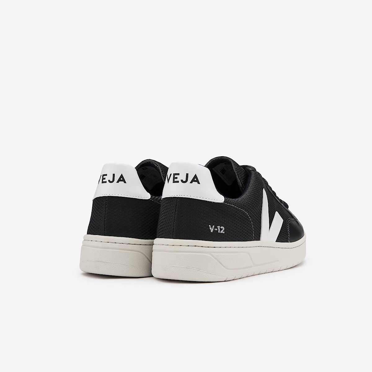 veja sneakers v-12 coton-biologique noir XD0101215 Back view