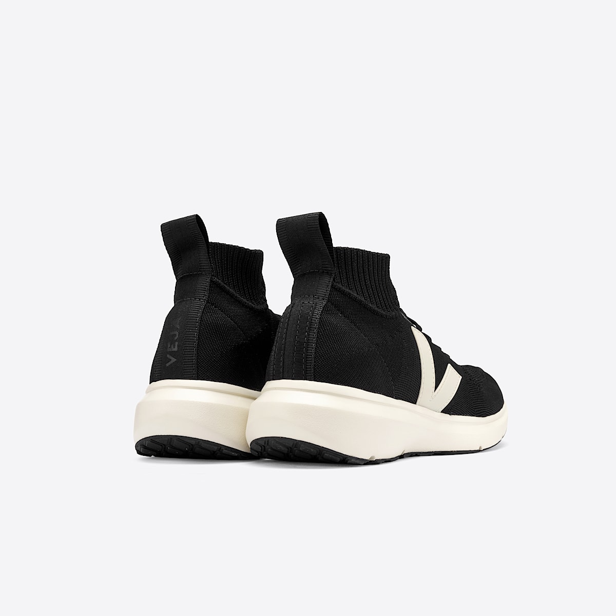 veja sneakers runner-style-mid recycled black OT1002458 Back view