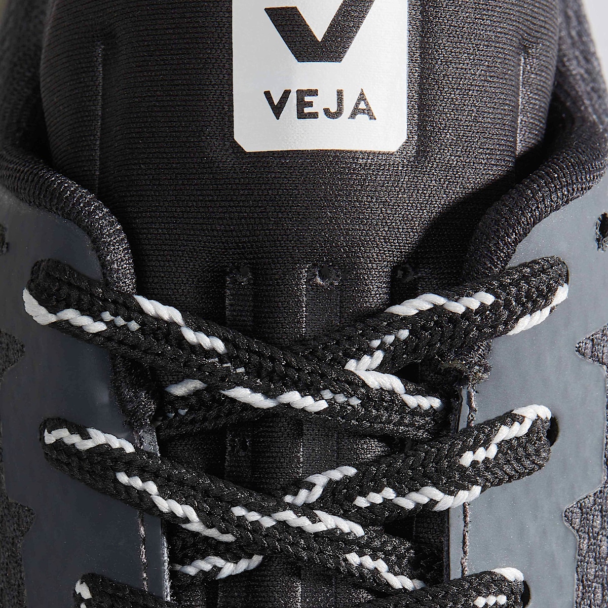 veja laces reciclado negro LA30TRINE