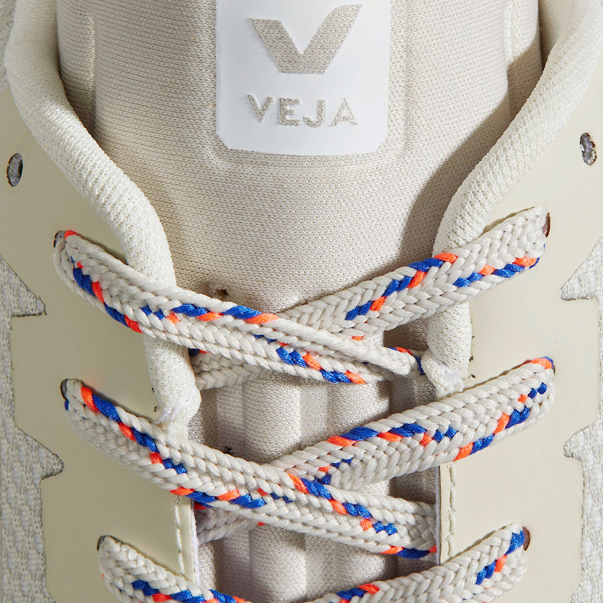 veja laces recycled beige LA30TRINP