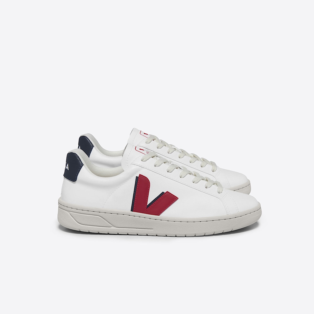 veja sneakers urca-w vegan white UW0703508 Lateral view