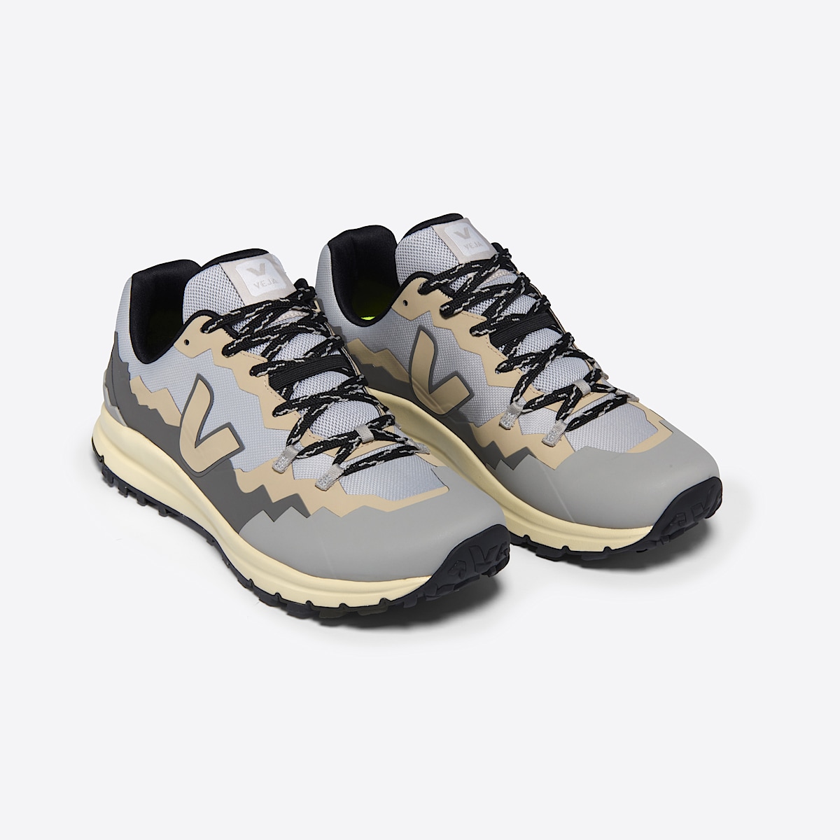 veja fitz-roy-light recycled grey FT2303774A370