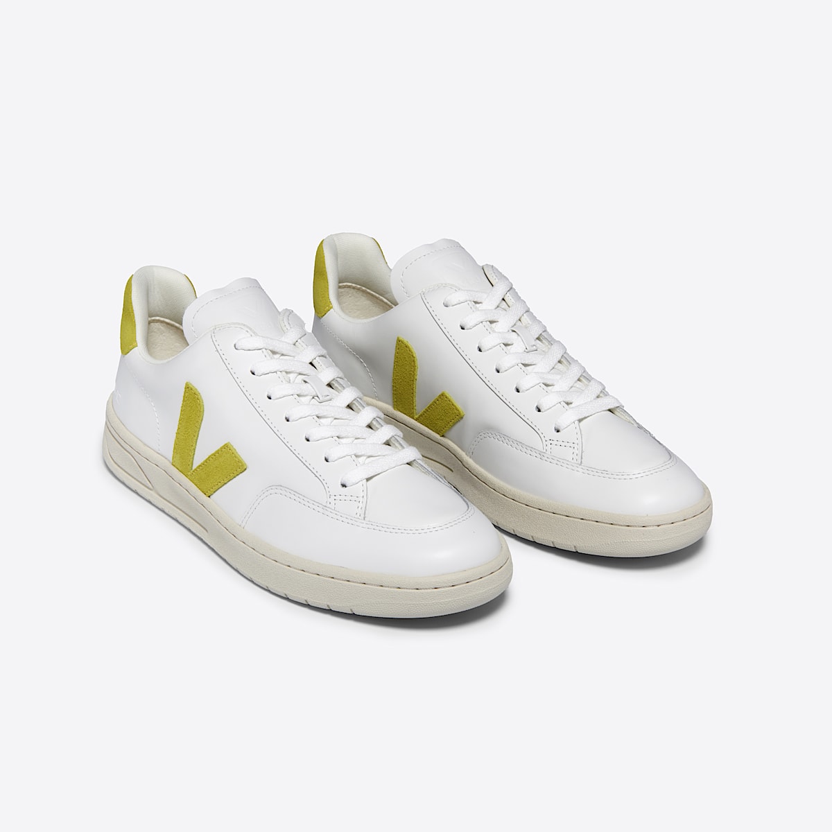 veja sneakers v-12 leather white XD0203677 Top view