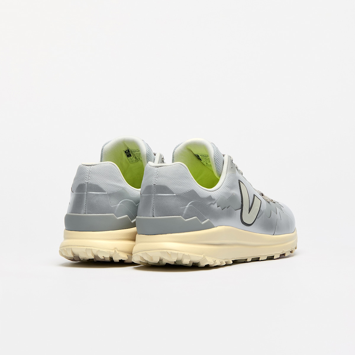 veja sapatilhas fitz-roy-light reciclado prateado FT2320588 Back view