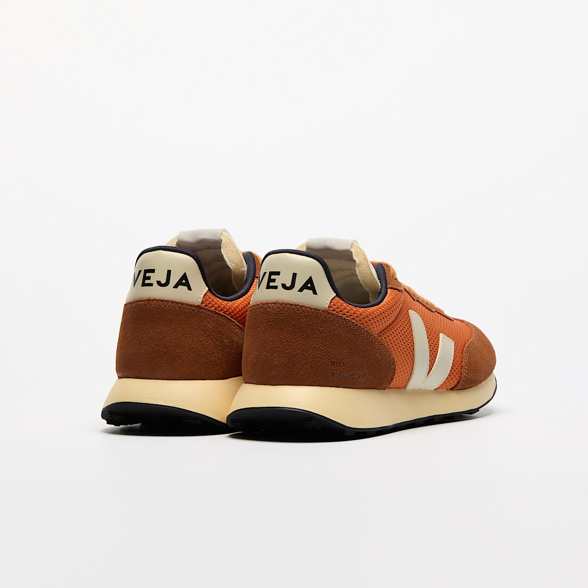 veja baskets rio-branco-ii recyclé orange RO1803874 Back view