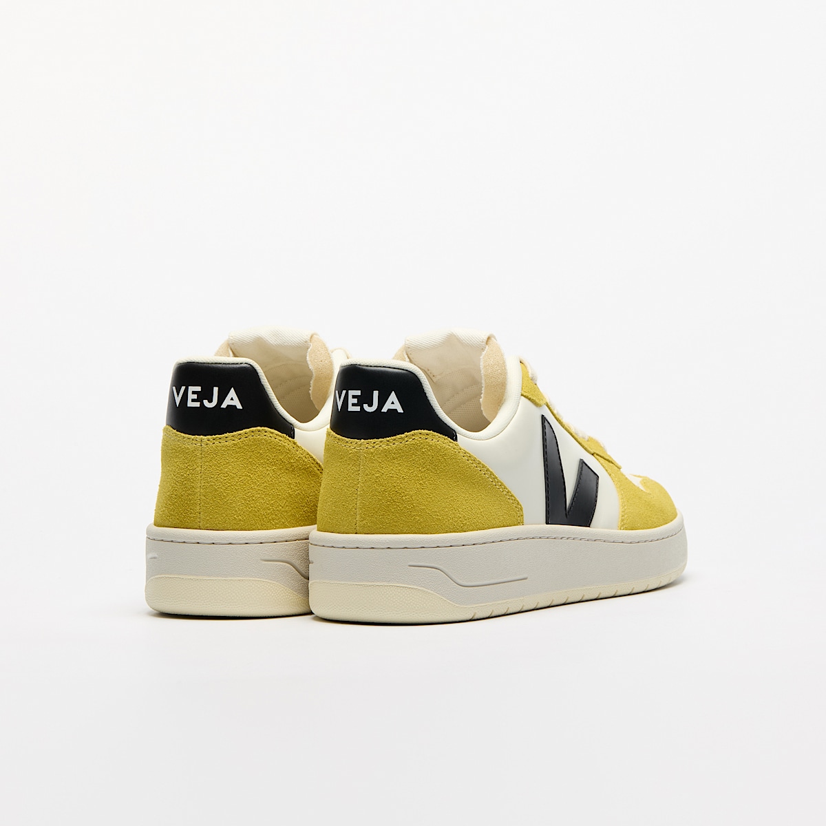 veja baskets v-10-prime cuir jaune VI0220502 Back view