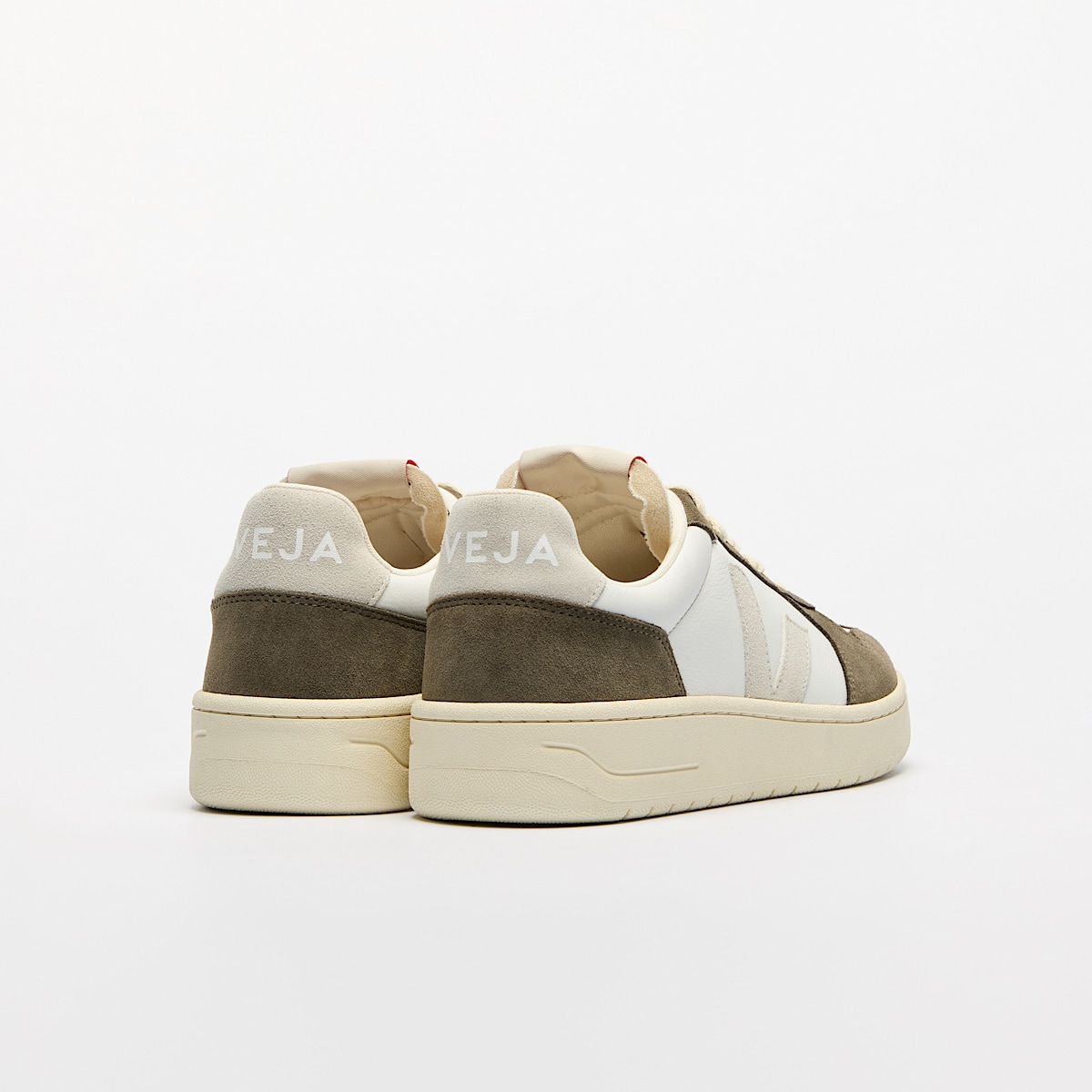 veja sapatilhas v-82 couro verde VE3320757 Back view