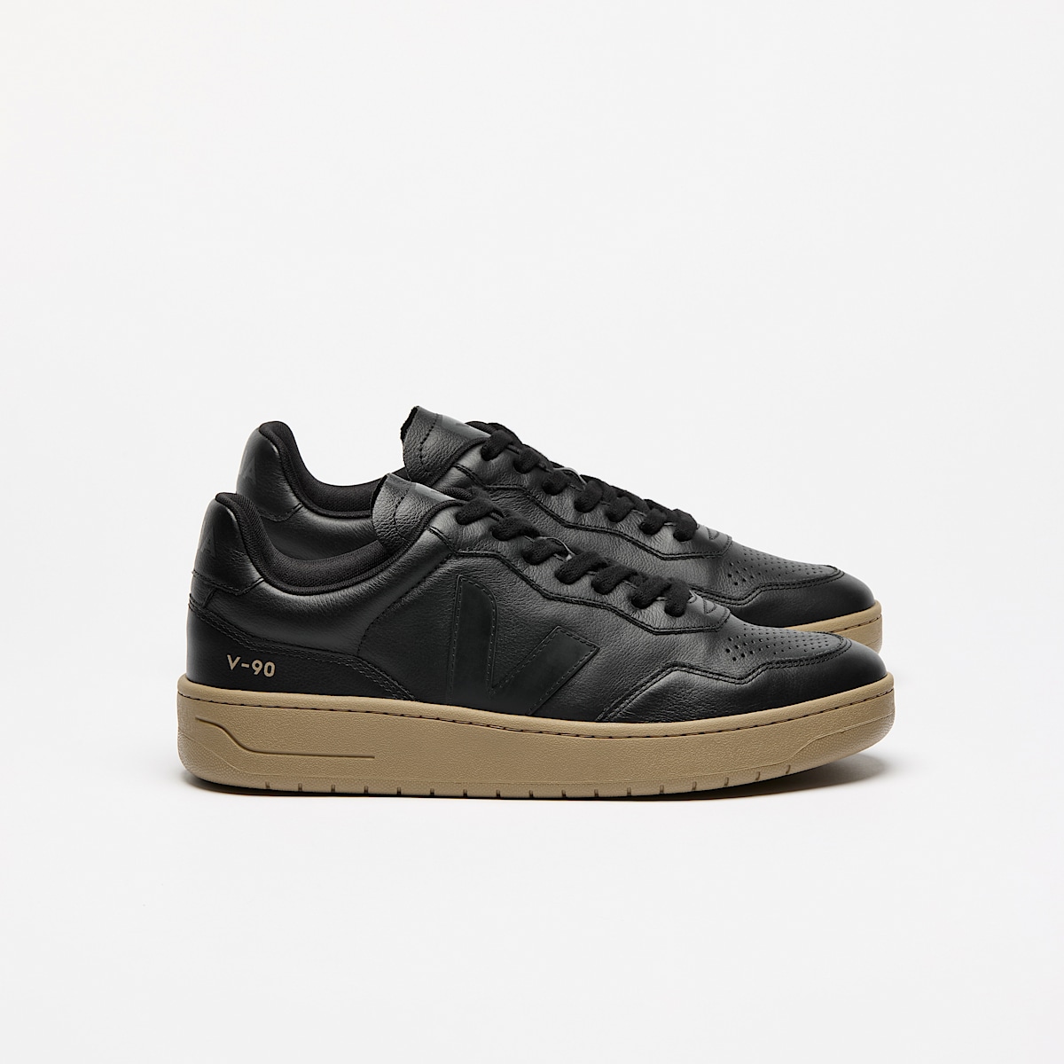 veja baskets v-90 cuir noir VD2003896 Lateral view