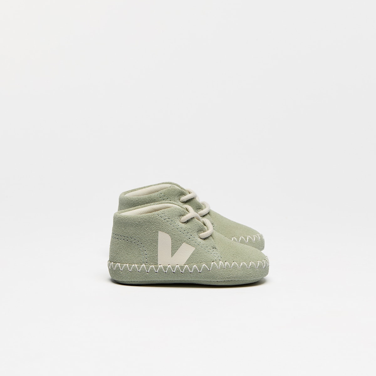 veja sapatilhas baby-light-zz camurça verde BL0320662 Lateral view